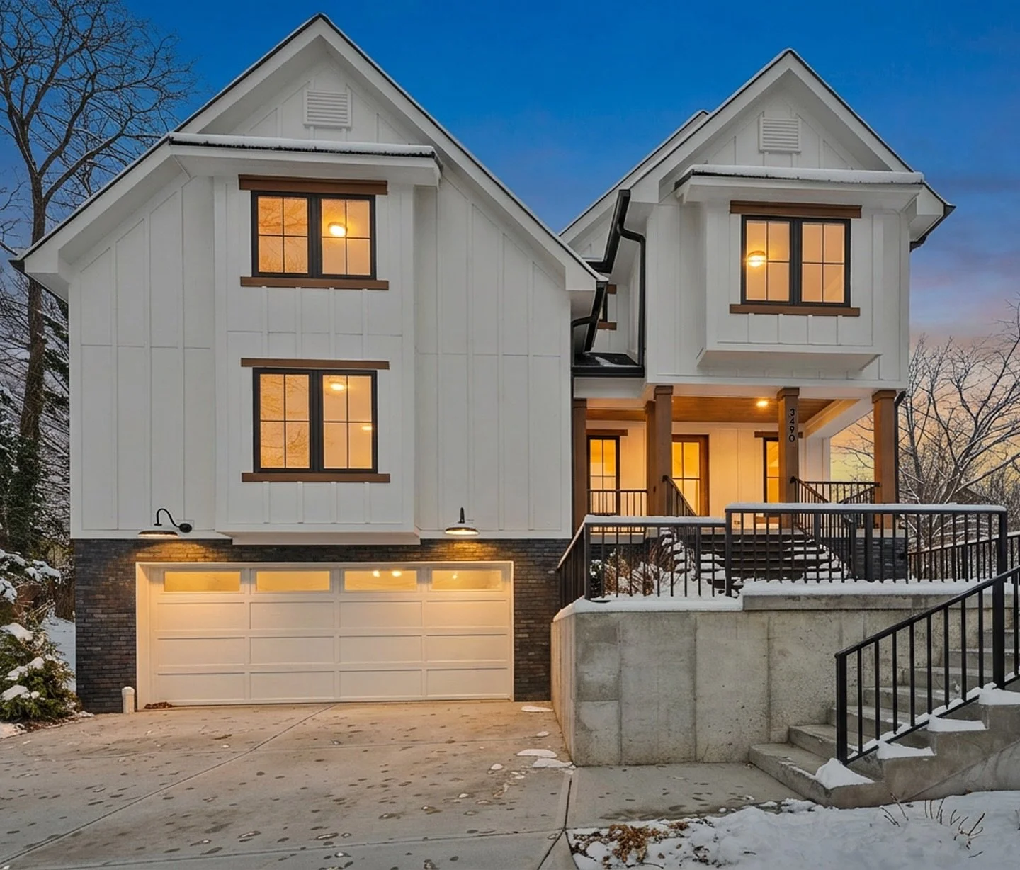 We hibernated most of January 😴 but we&rsquo;re baaaaacccckkkk! And the market is moving!! We have ✌️ homes available and move-in ready in 📍 Blue Ash, plus a few more scattered across Cinci! DM 📥 for more info