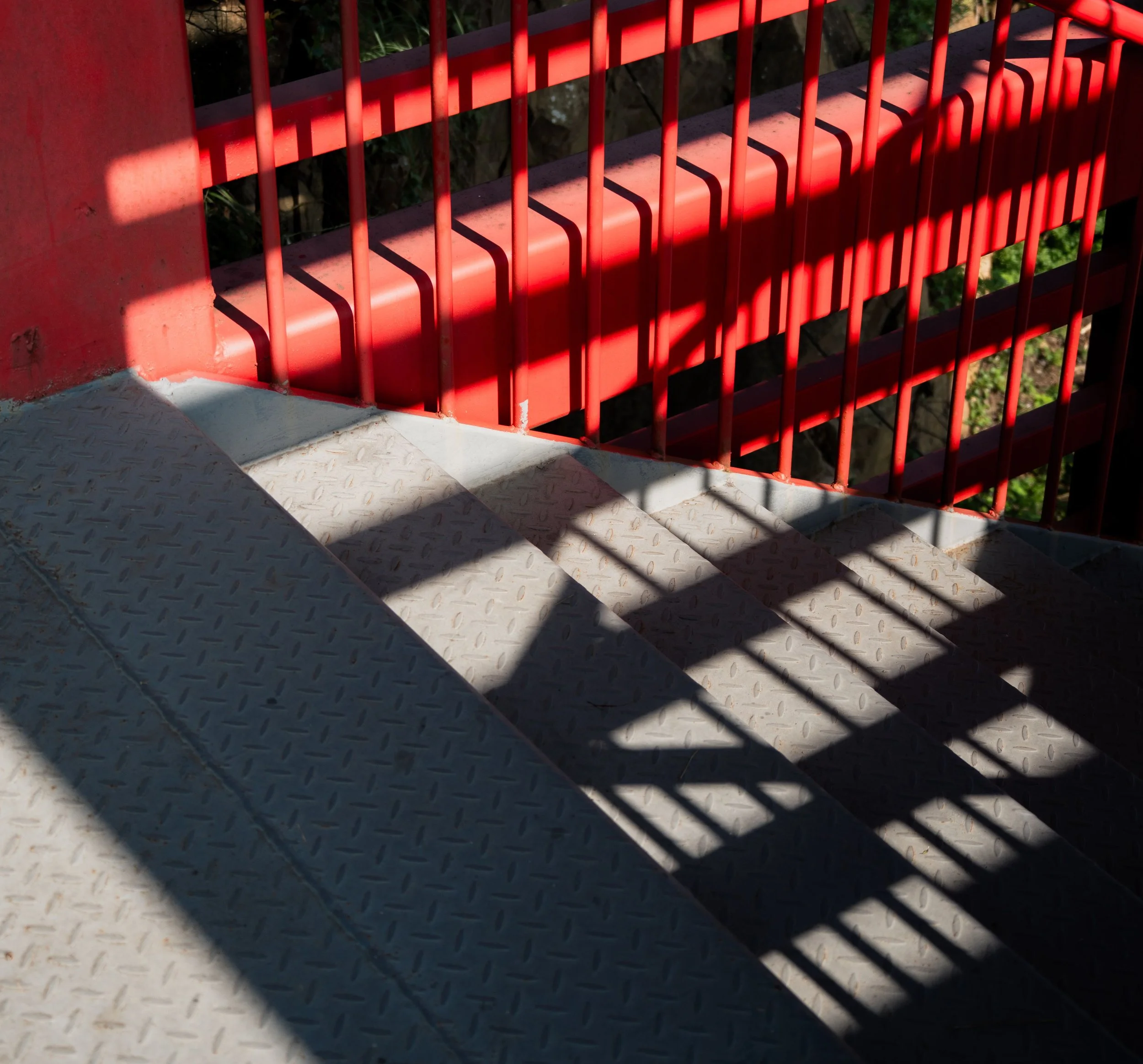 Choosing the Best Exterior Metal Finish: Galvanising vs Powder Coating vs 2K Paint