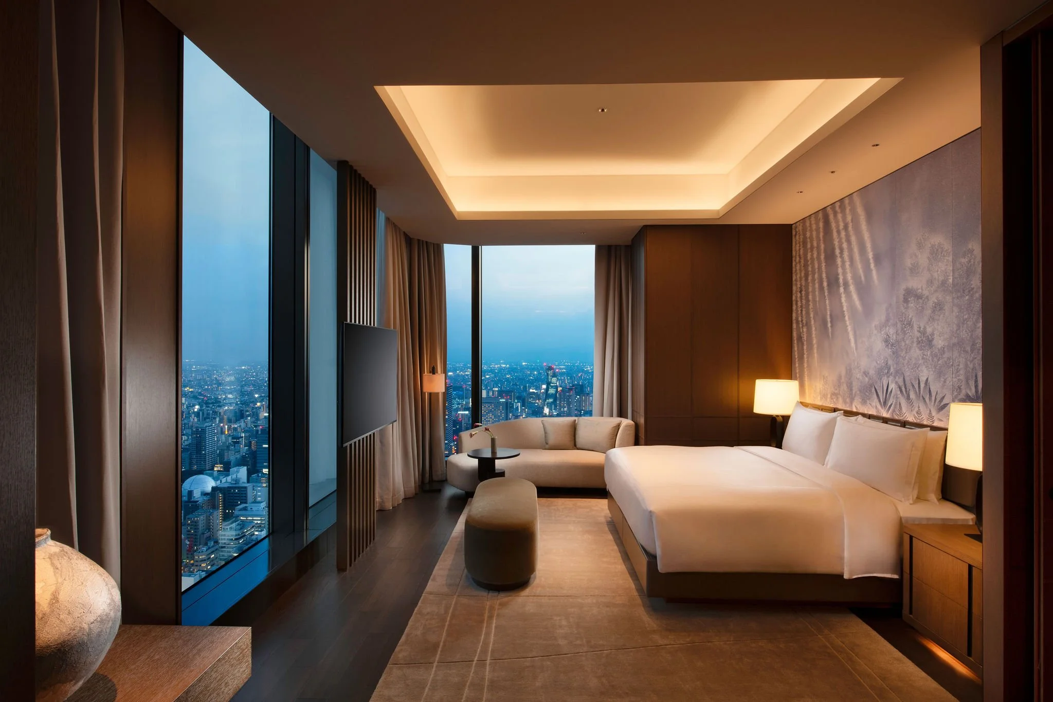 ConradSuite4001_03.jpg