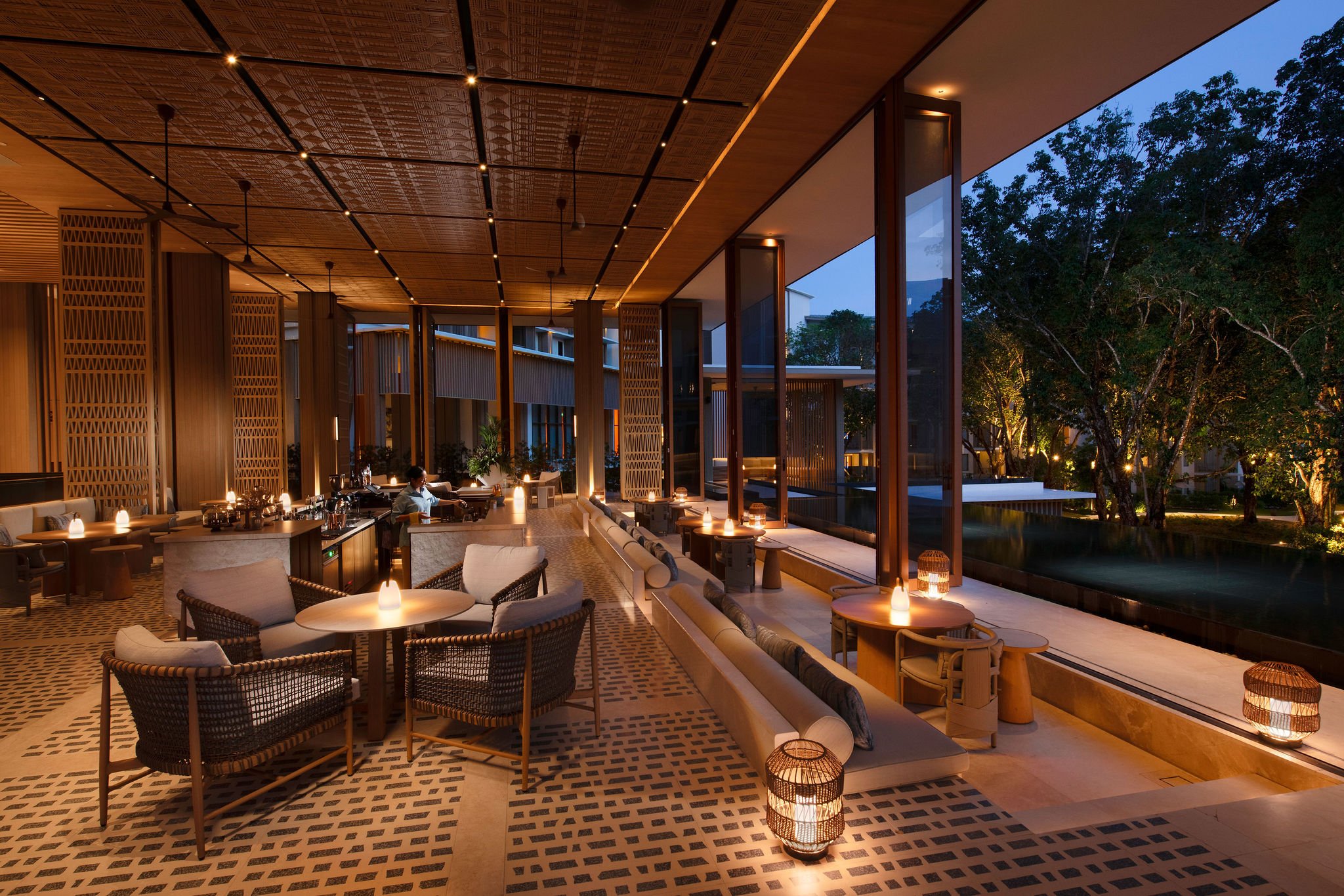 HaliyaLounge_Evening_01.jpg