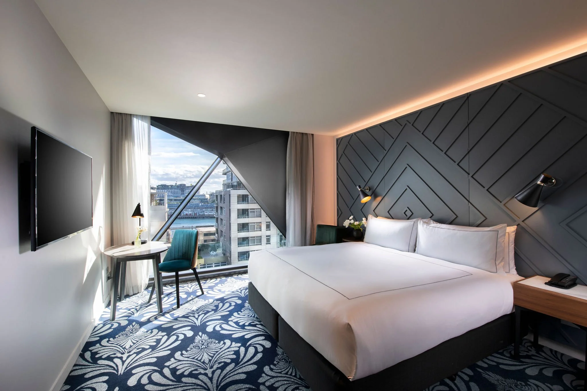 KingRoom_01.jpg