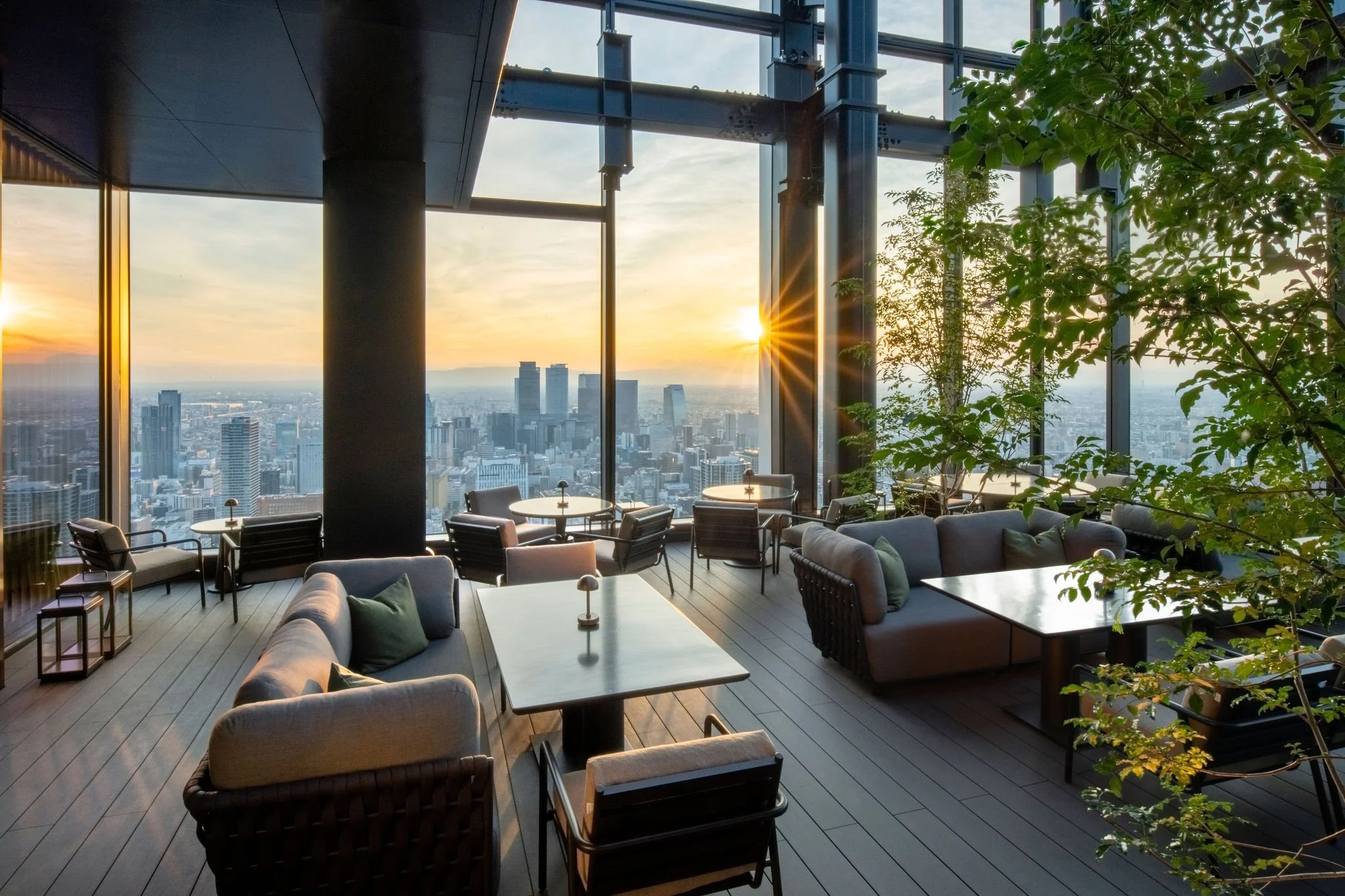 ExecutiveLounge_01.jpg
