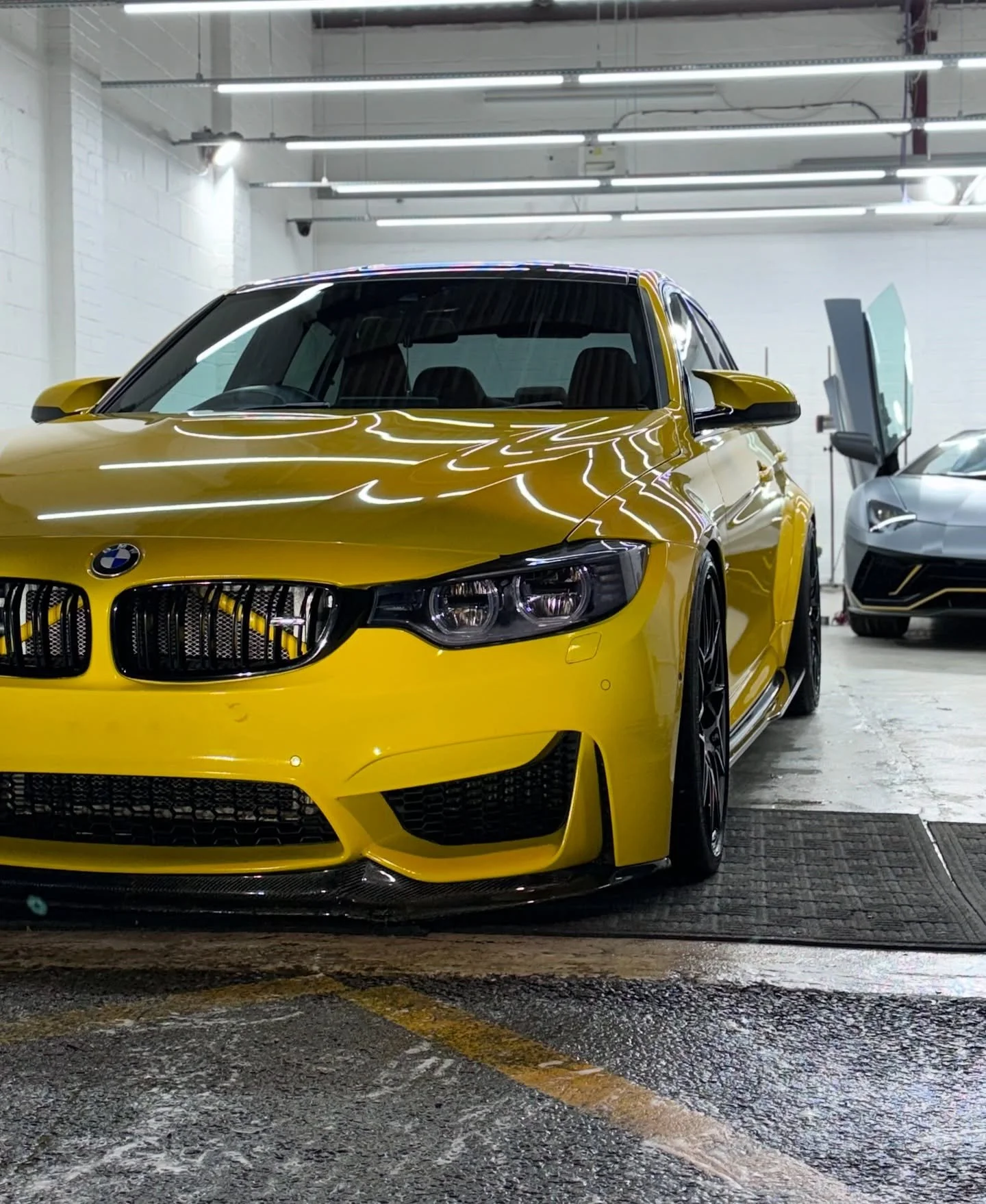 Late evening maintenance wash @mor7aza F80 M3 

📲: http://rrdetailing.co.uk
☎️ : 07717116254

#rrdetailing #rrdetailinglondon #ᴄᴀʀᴅᴇᴛᴀɪʟɪɴɢ #cardetailing #snowfoam #carwash #lamborghini #lamborghinirevuelto #detailing #detailingcars #londondetailing