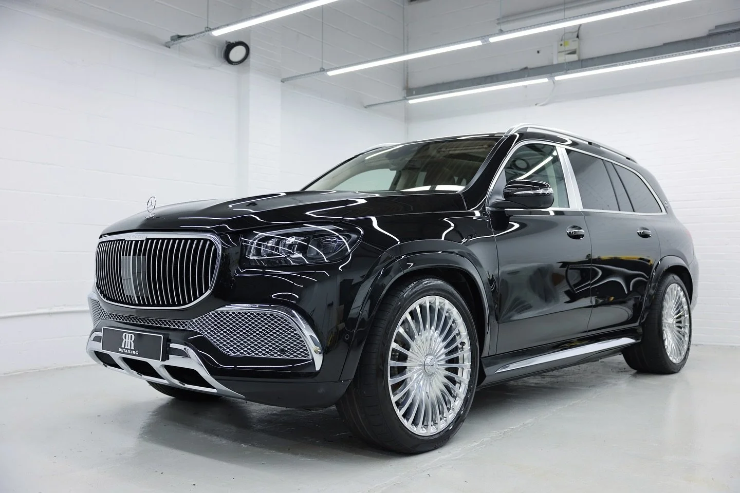 Mercedes-Maybach GLS in for full paint correction and ceramic coating.
A complete 3-stage machine polish was carried out to refine and perfect the finish, followed by ceramic coating application for long-term protection and enhanced gloss.
For cera