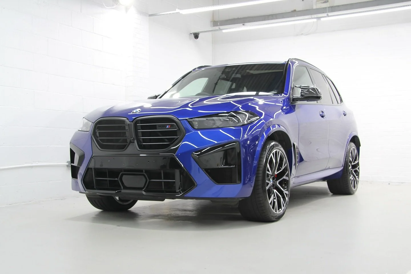 BMW X5M in for full stage paint correction and 5-year graphene coating.
The paintwork was fully corrected to remove defects and refine the finish, followed by application of our 5-year graphene coating to deliver long-term protection, depth, and enh