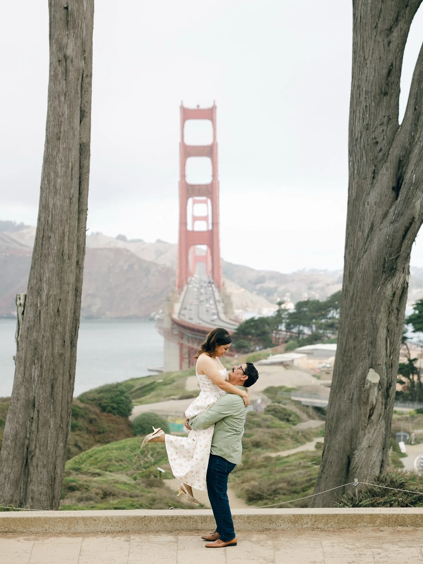 I had such an incredible time last week with Y + R, who came all the way from SoCal and trusted me to capture these memories for them. We started our day at City Hall and then made our way to the Golden Gate Overlook, one of my favorite spots in the 