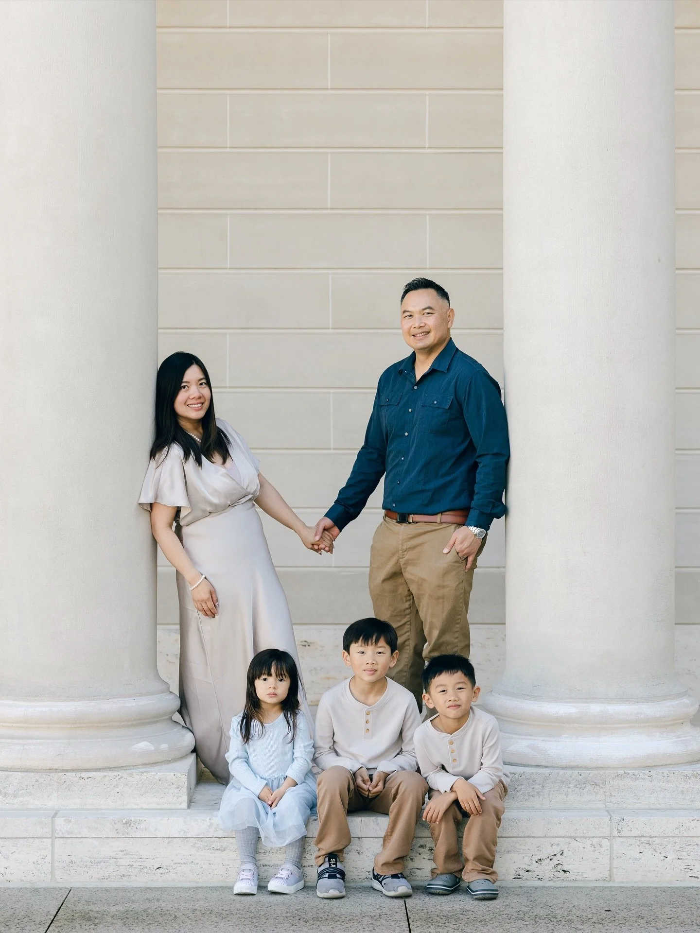 I had the sweetest time with Linda&rsquo;s family at the Legion of Honor! The light, the laughs, and the love between them made this session feel so special.

I&rsquo;m so happy I offered mini sessions this year &mdash; they&rsquo;ve been such a joy,