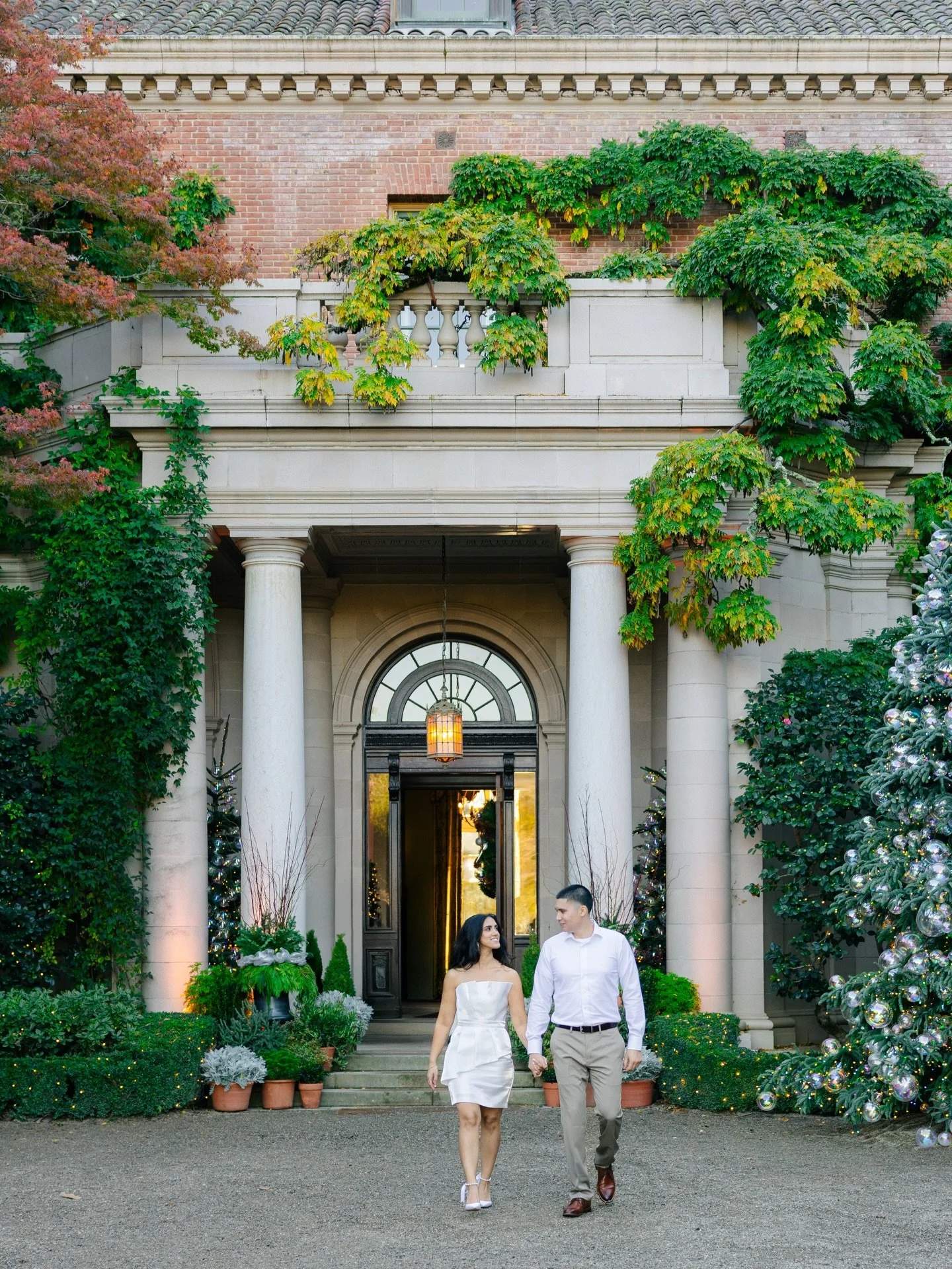 Holiday season at Filoli never disappoints &mdash; everything feels warmer, brighter, and extra romantic. E &amp; F chose the perfect backdrop for their engagement session, and I&rsquo;m thrilled to be photographing their wedding next year.

If you&r