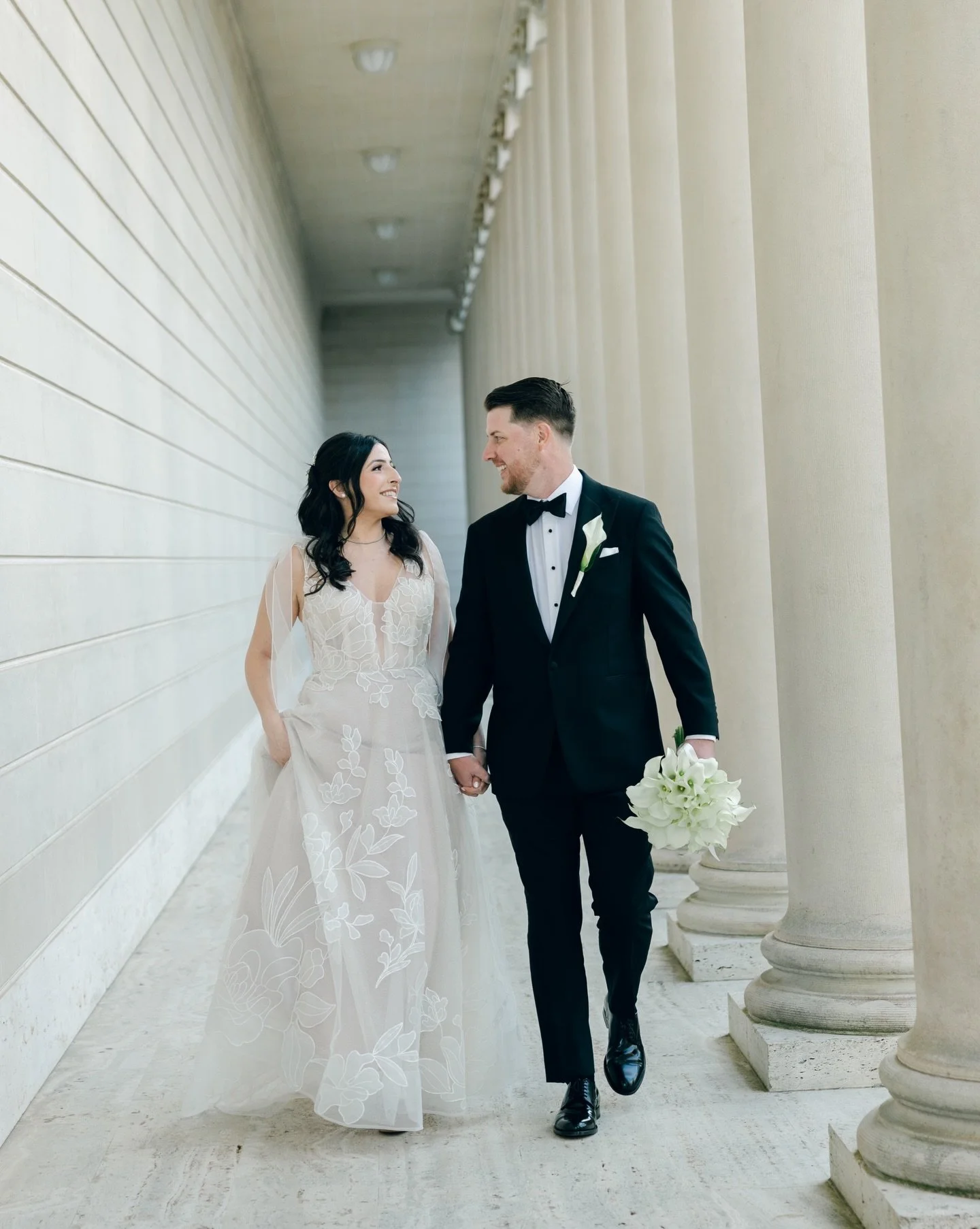 The Legion of Honor will forever be one of my favorite locations in the Bay.
Between the grand architecture, the soft neutral tones, and the timeless feel of the space, it&rsquo;s one of those places that never stops inspiring me. Elegant, romantic, 