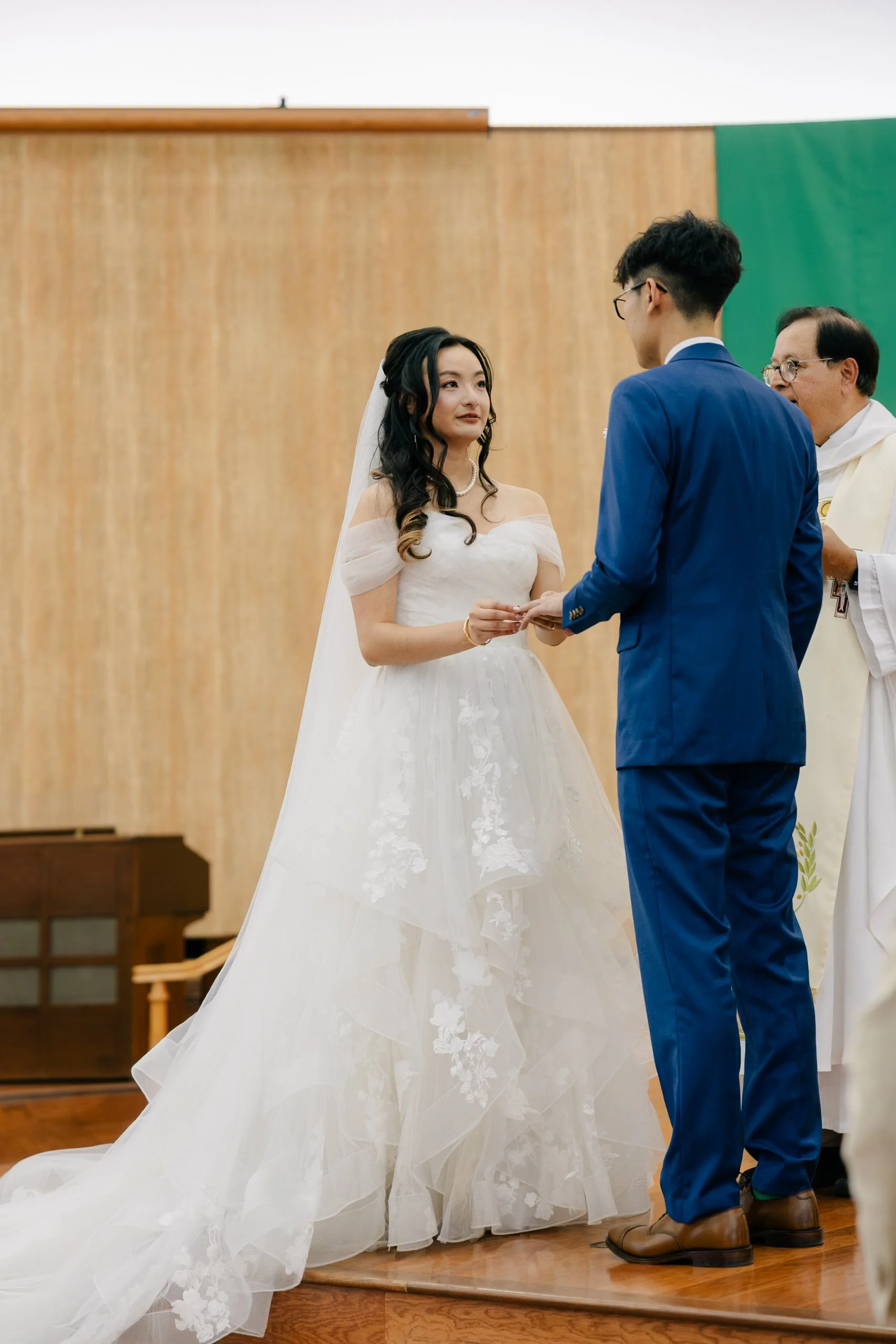 Wedding Sneak Peeks-34.jpg