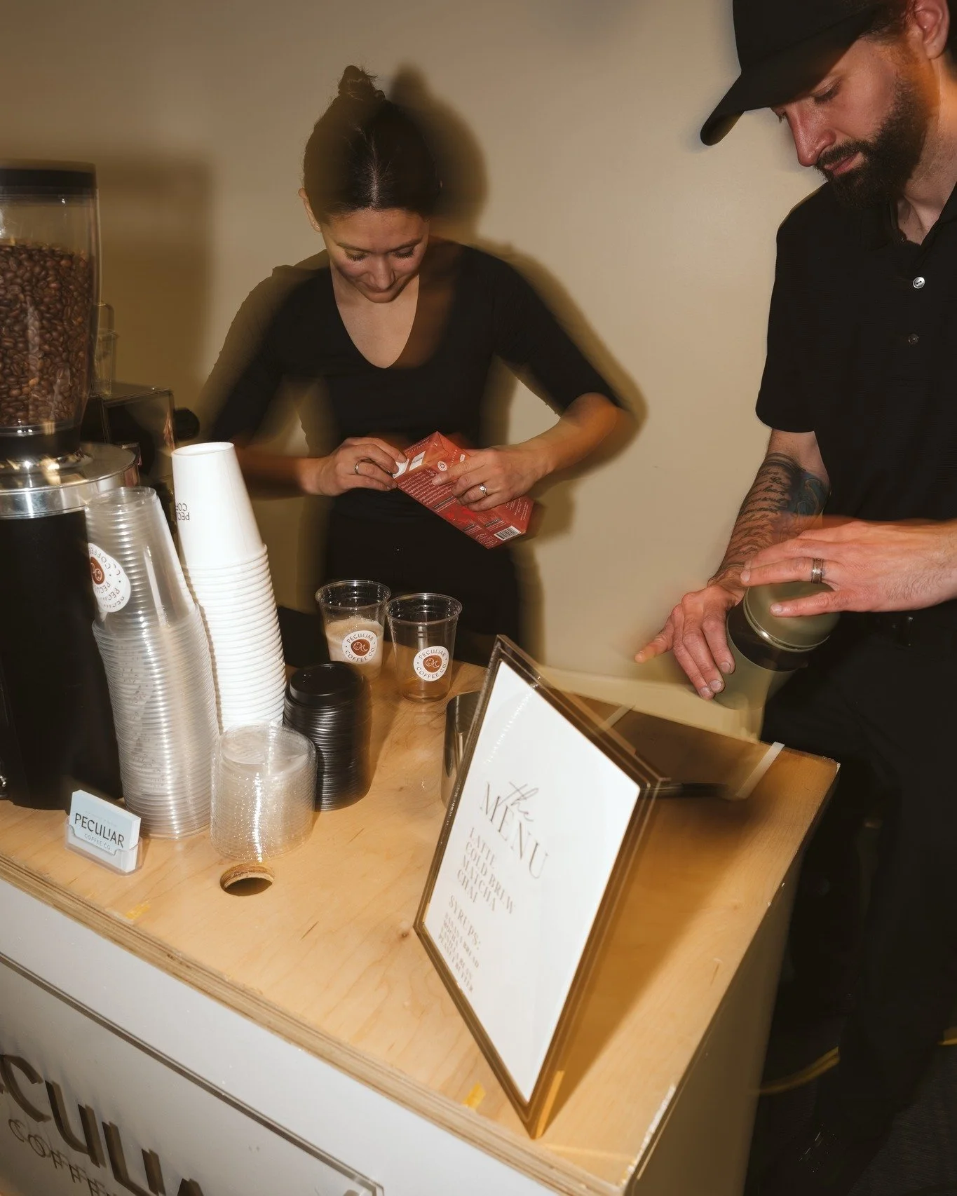 rush, rush, caffeine rush ☕

we can handle the rush...whether it's 20 guests or 200 guests, you don't need to worry about it! 

caffeinate your wedding guests and keep the party going all night loooong! 

#espressocart #weddingcoffeecart  #lansingcof