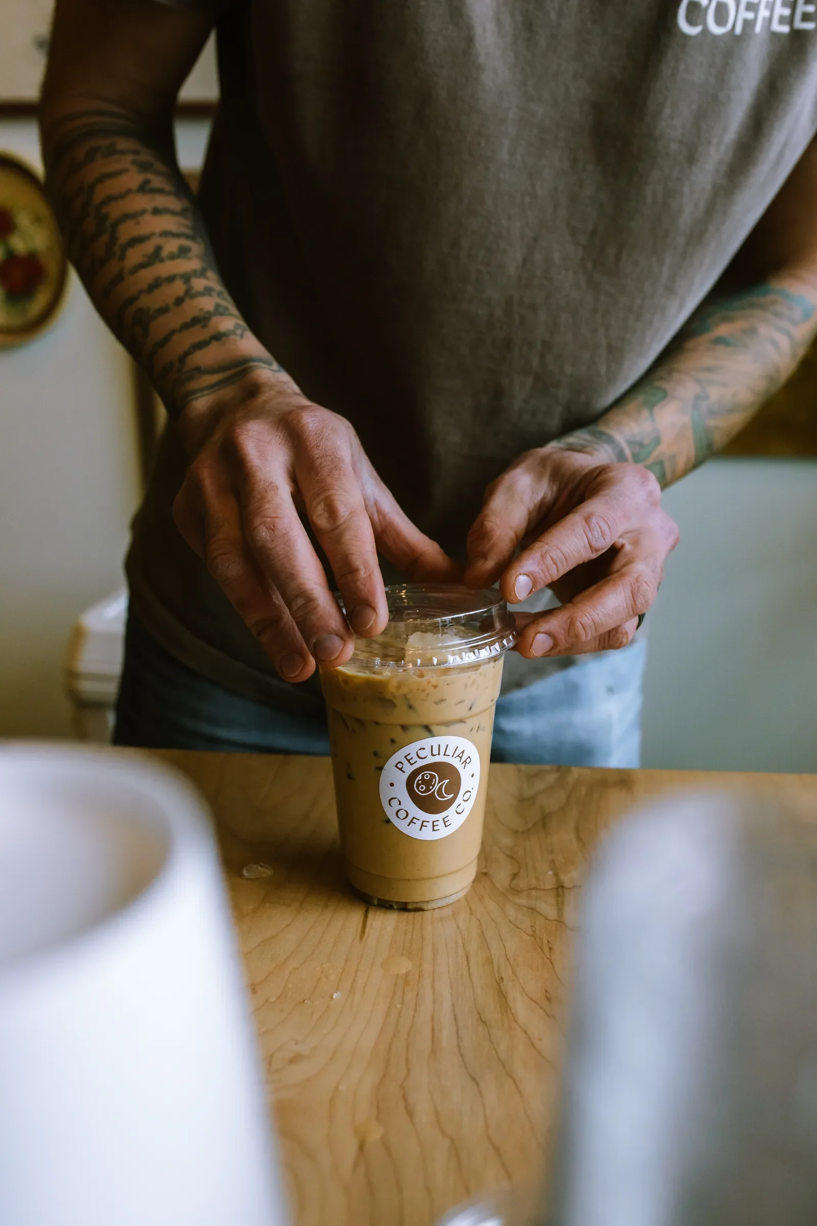 service-lidding-iced-latte-01.webp