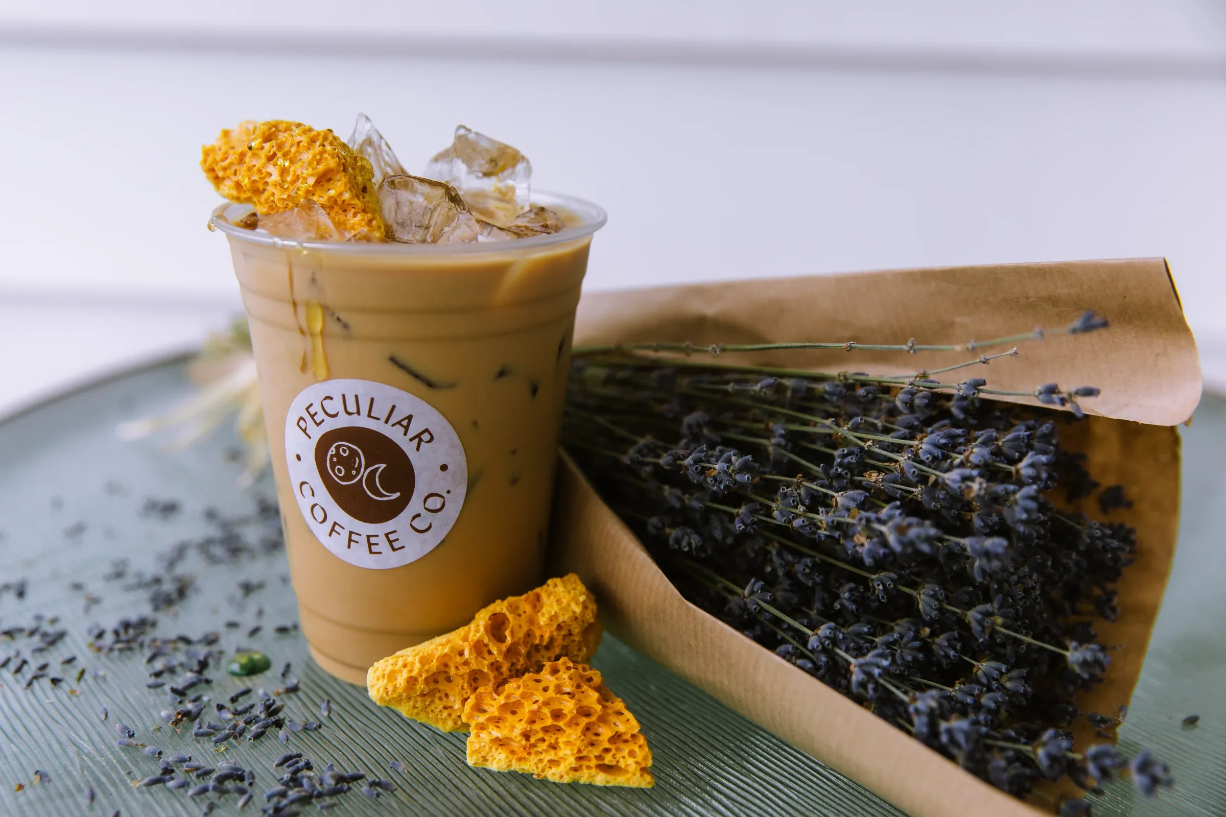drink-honeycomb-lavender-landscape-02.webp