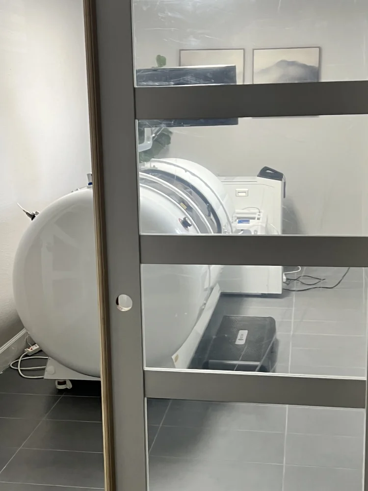 Exterior door of the hyperbaric oxygen chamber