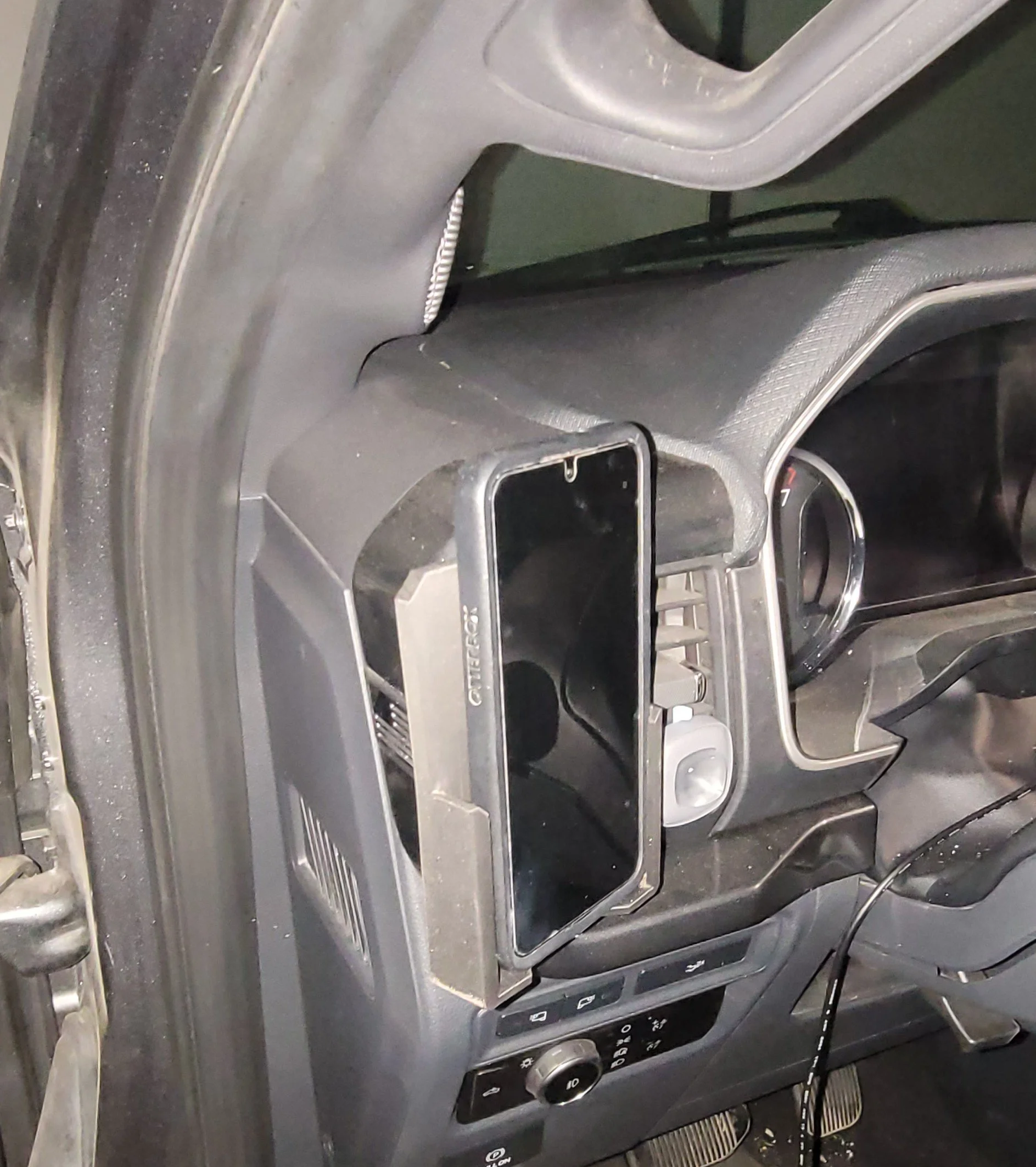 Truck Phone Holder 2.jpg