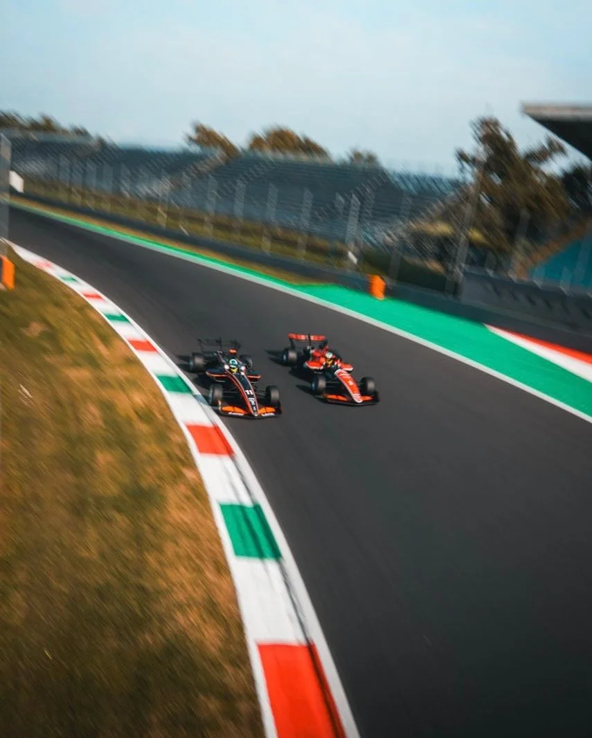 Overtaking at Monza in GB3 Championship