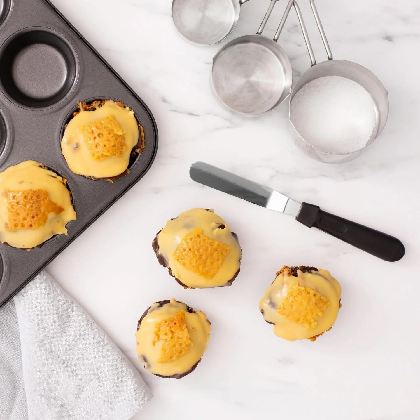 Monday called&hellip; it wants cupcakes 🧁😉

We&rsquo;re open from until 4pm with all the tins, trays &amp; tools to make your week a little sweeter

See you soon 💛

⏱️Open 9am - 4pm weekdays

📍Factory 2, 202 Arthur Kaine Drive, Merimbul