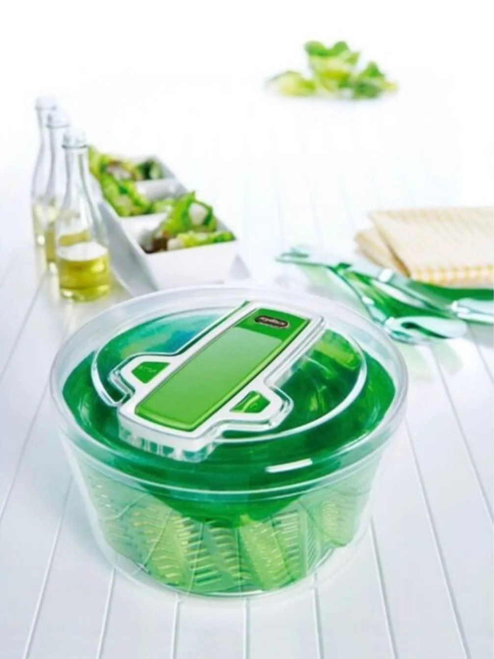 Spin your way to salad perfection! 🍃 ​Our range of salad spinners make washing &amp; drying greens a breeze. From leafy salads to herbs &amp; veggies, enjoy perfectly crisp results every time

​Soggy leaves are out​ &amp; crunch is in ​🥗 

⏱️Open 9