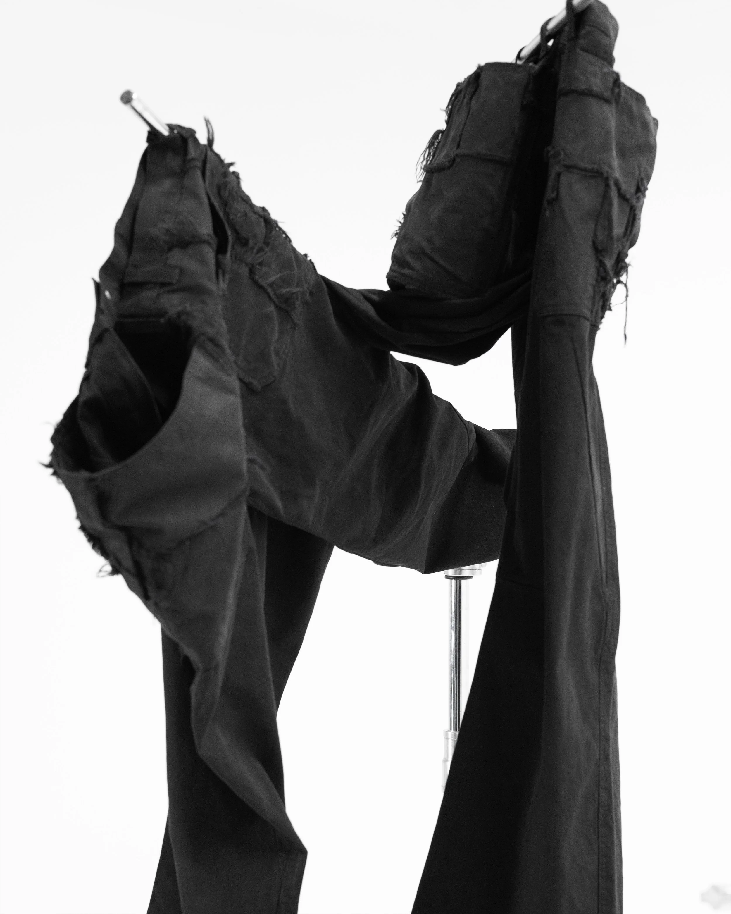 C STAND WHITE_1 6.jpg