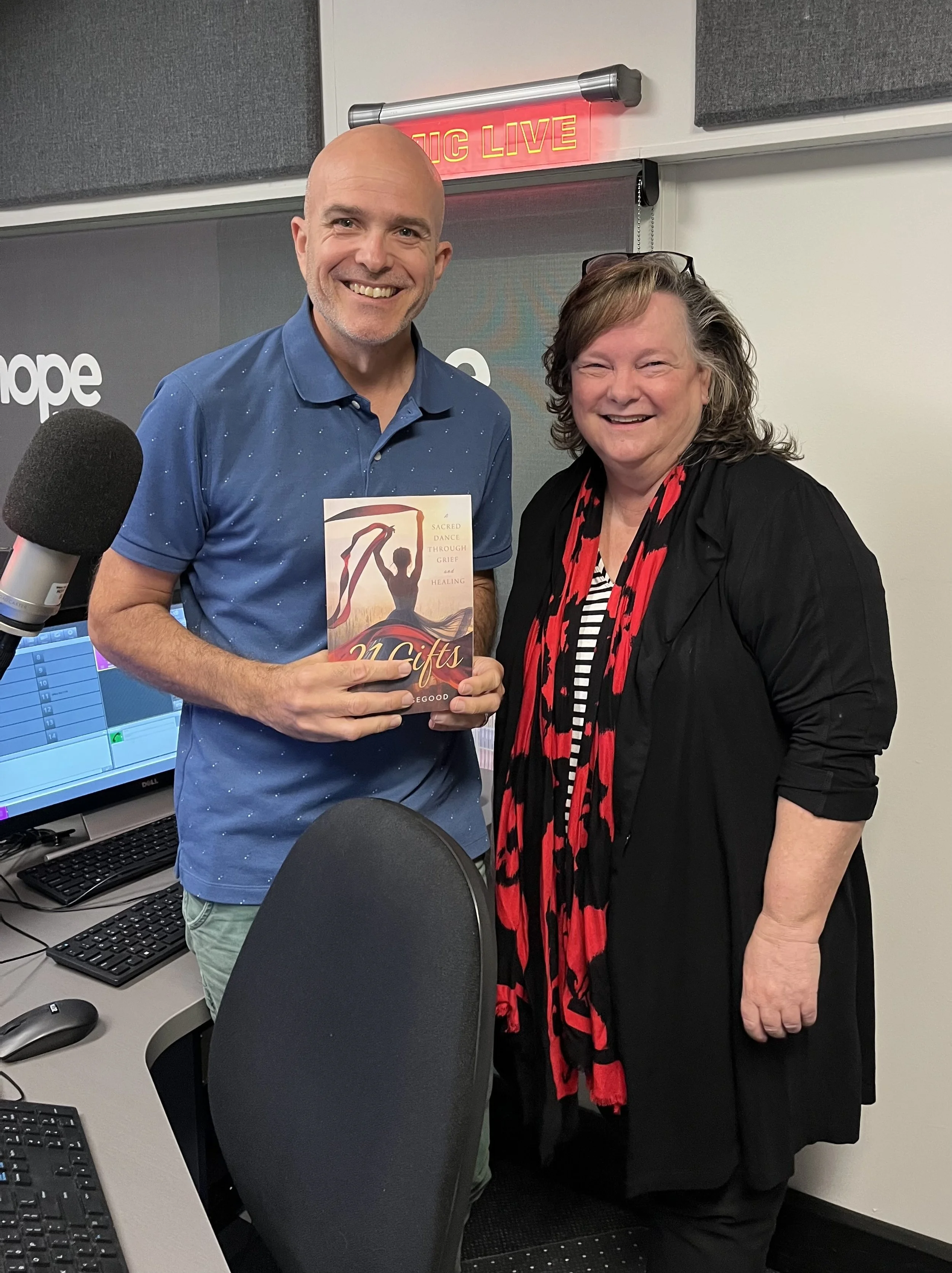 Raewyn at Hope 103.2 - Photo.jpeg