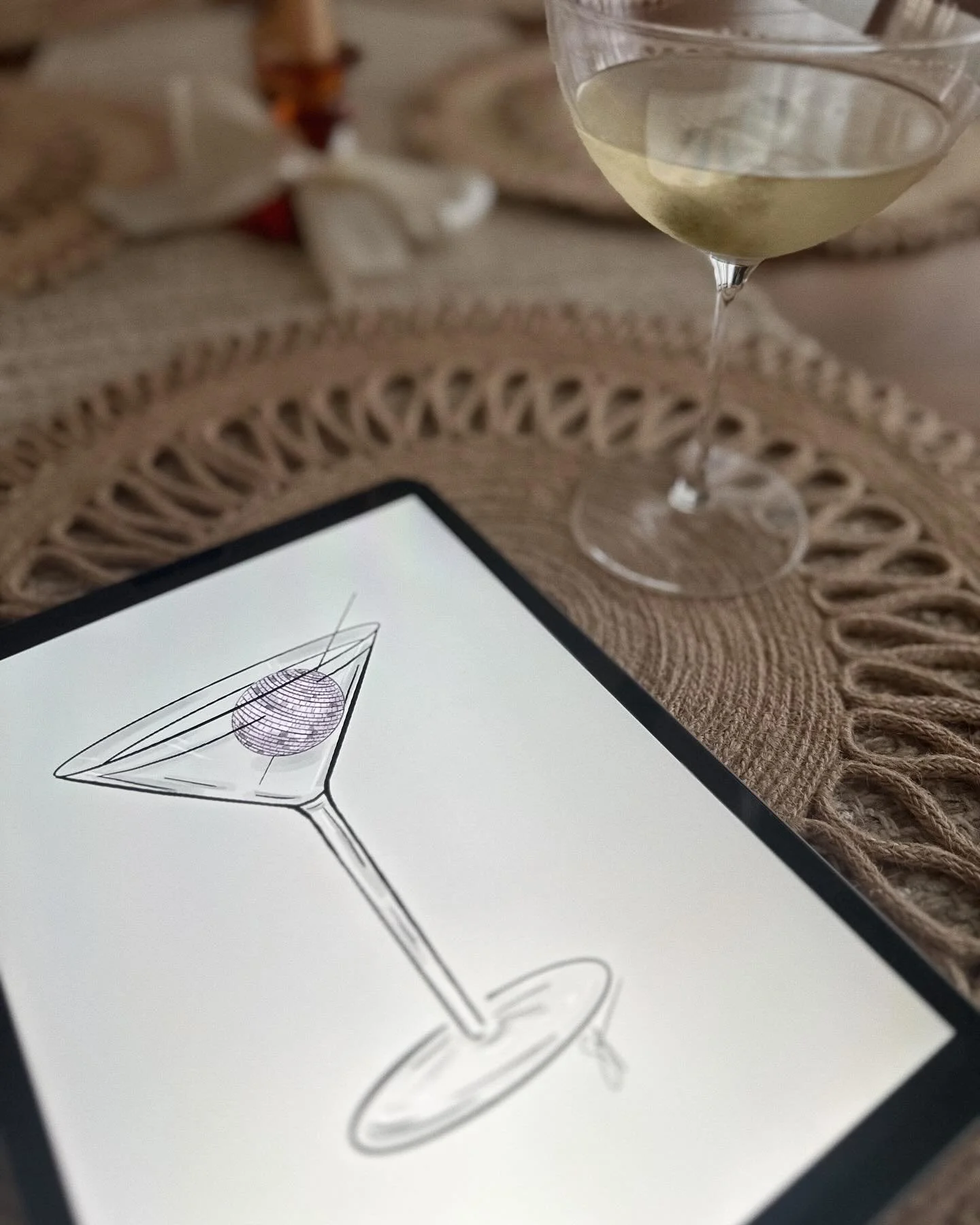 It&rsquo;s Martini Time digital designs available at SRCStudioShop ✨🍸

pour yourself a drink, head on over to etsy and get 1, 2, or all 3 designs!! 

Etsy Shop:
SRCStudioShop 

For business inquiries &amp; commissions 
SRCStudios.Sofia@gmail.com

#a