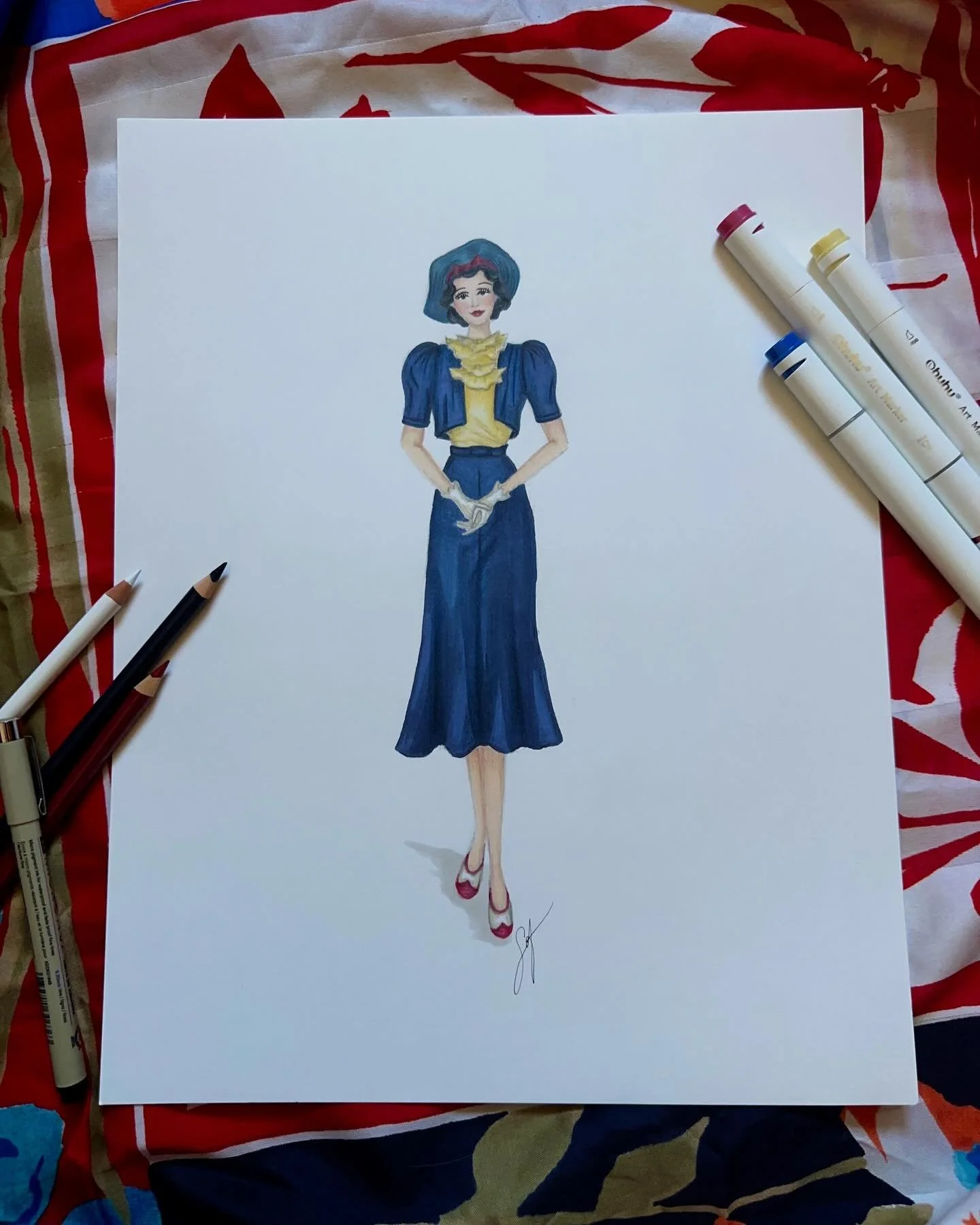 ✨Mirror, mirror on the wall, who&rsquo;s the fairest of them all?✨ 

A new vintage-inspired print has arrived&mdash;now in my Etsy shop, SRCStudioShop! 🍎👑

Available sizes:
⭐ 5x7
⭐ 8x10
⭐ 11x14

Bring a touch of timeless enchantment to your collect