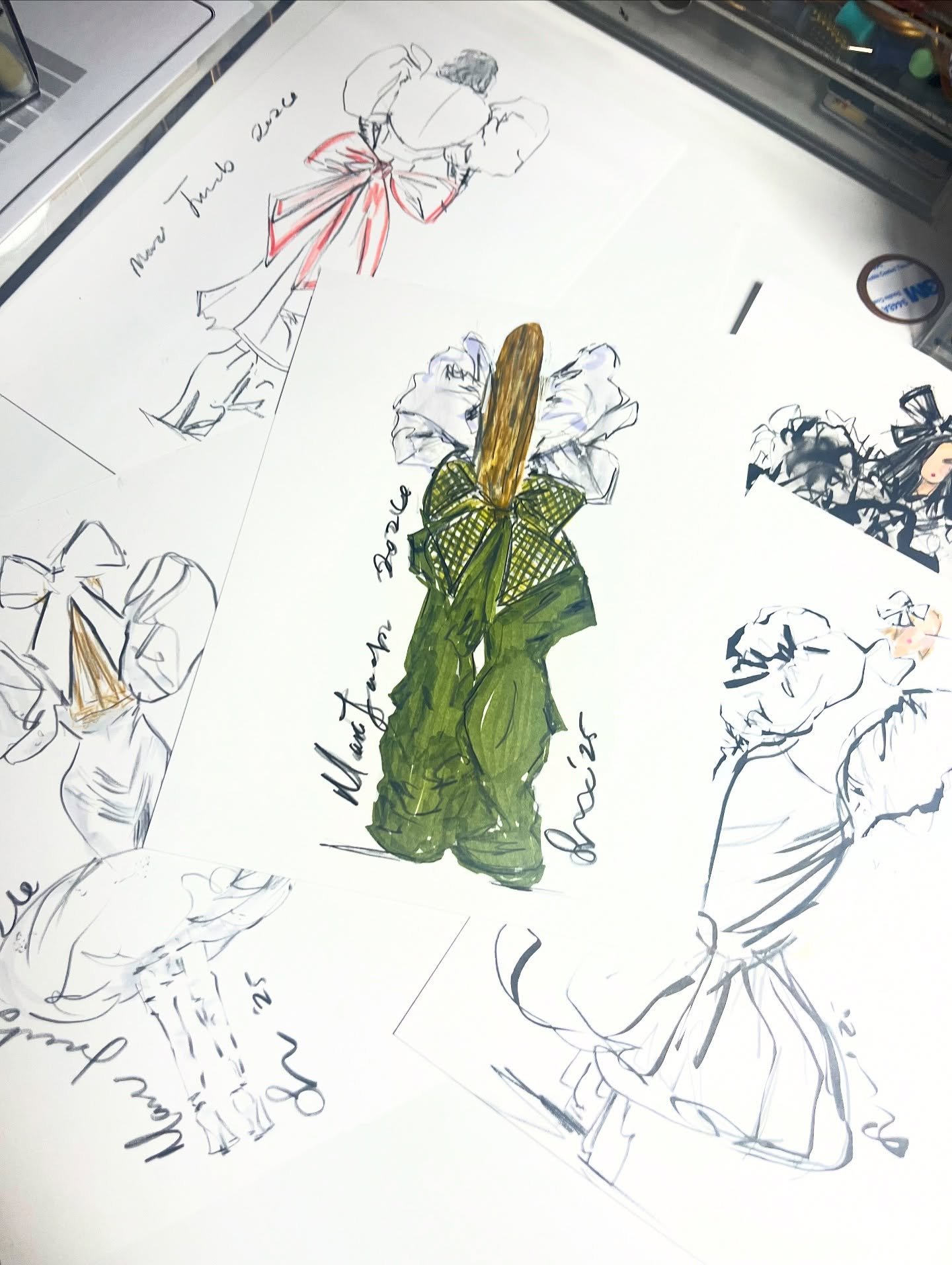 Marc Jacobs never disappoints - honeyyy the volumeeee! A few sketches from his latest runway ✨