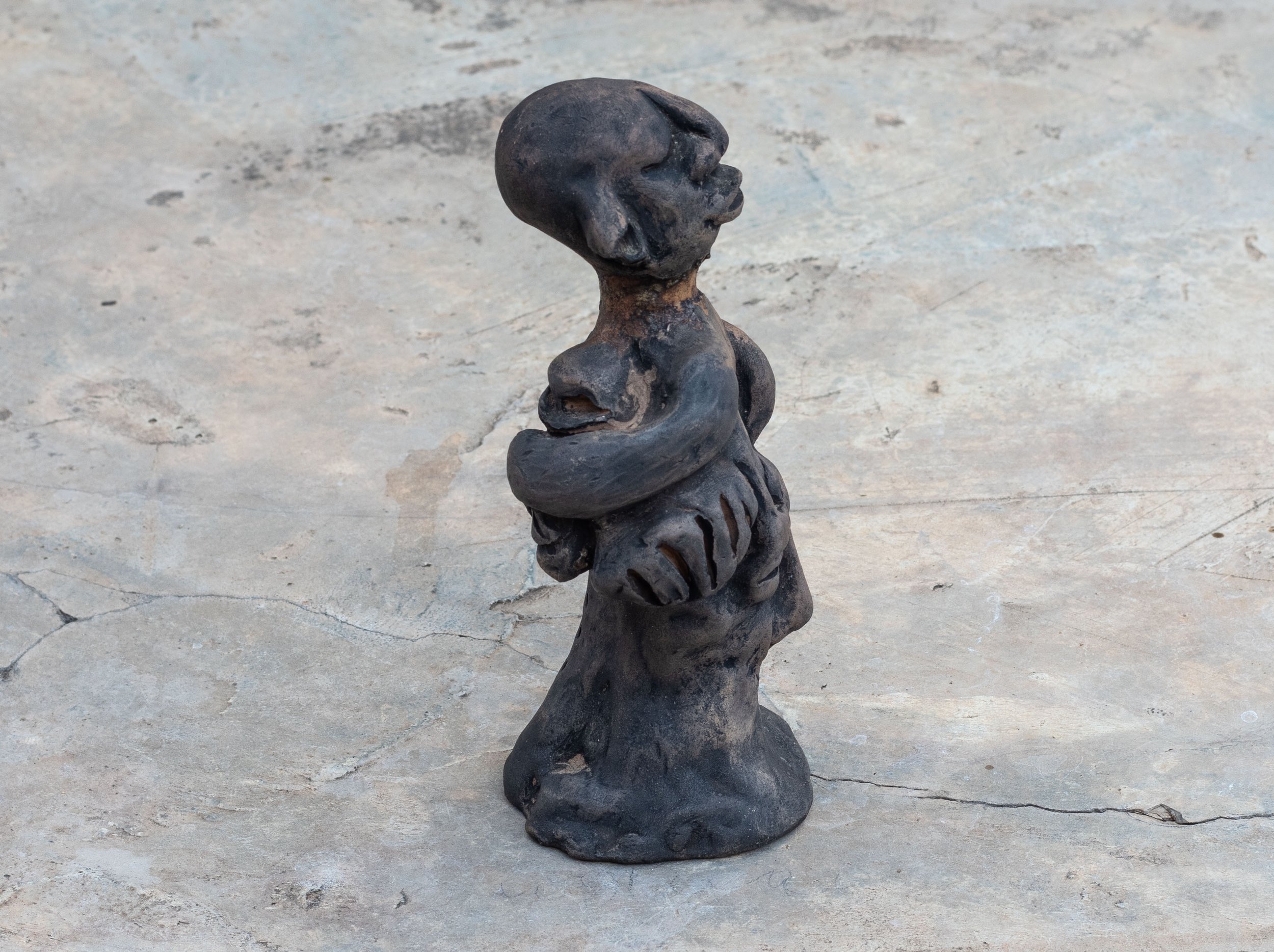 ALTAR OBJECT 01 / 
ELEMENTAL STUDY: Earth, messenger /


MATERIALS:
Clay, Wax smoke/   
2025