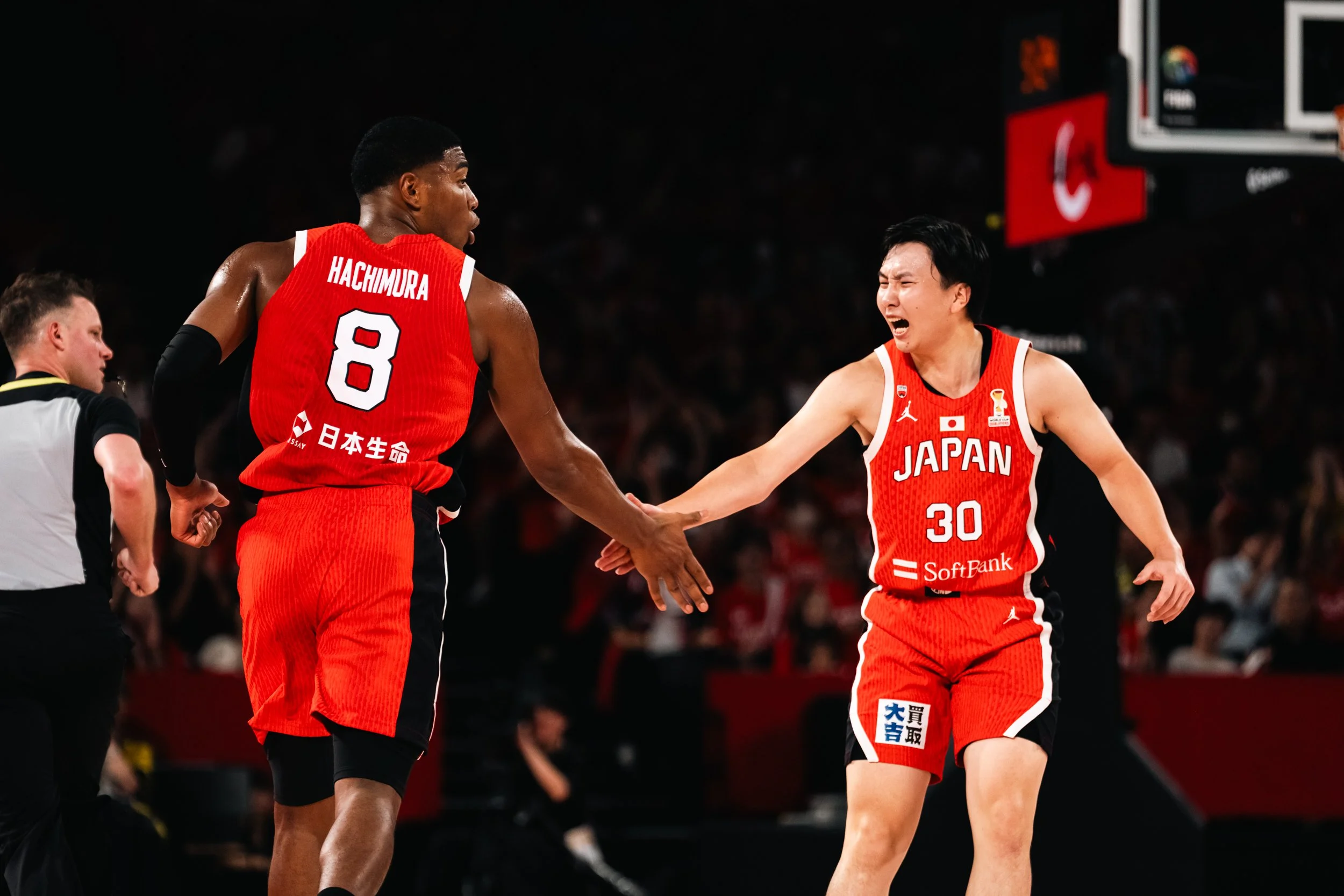 FIBAWC-WINDOW4-JPN-QTR-45.jpg