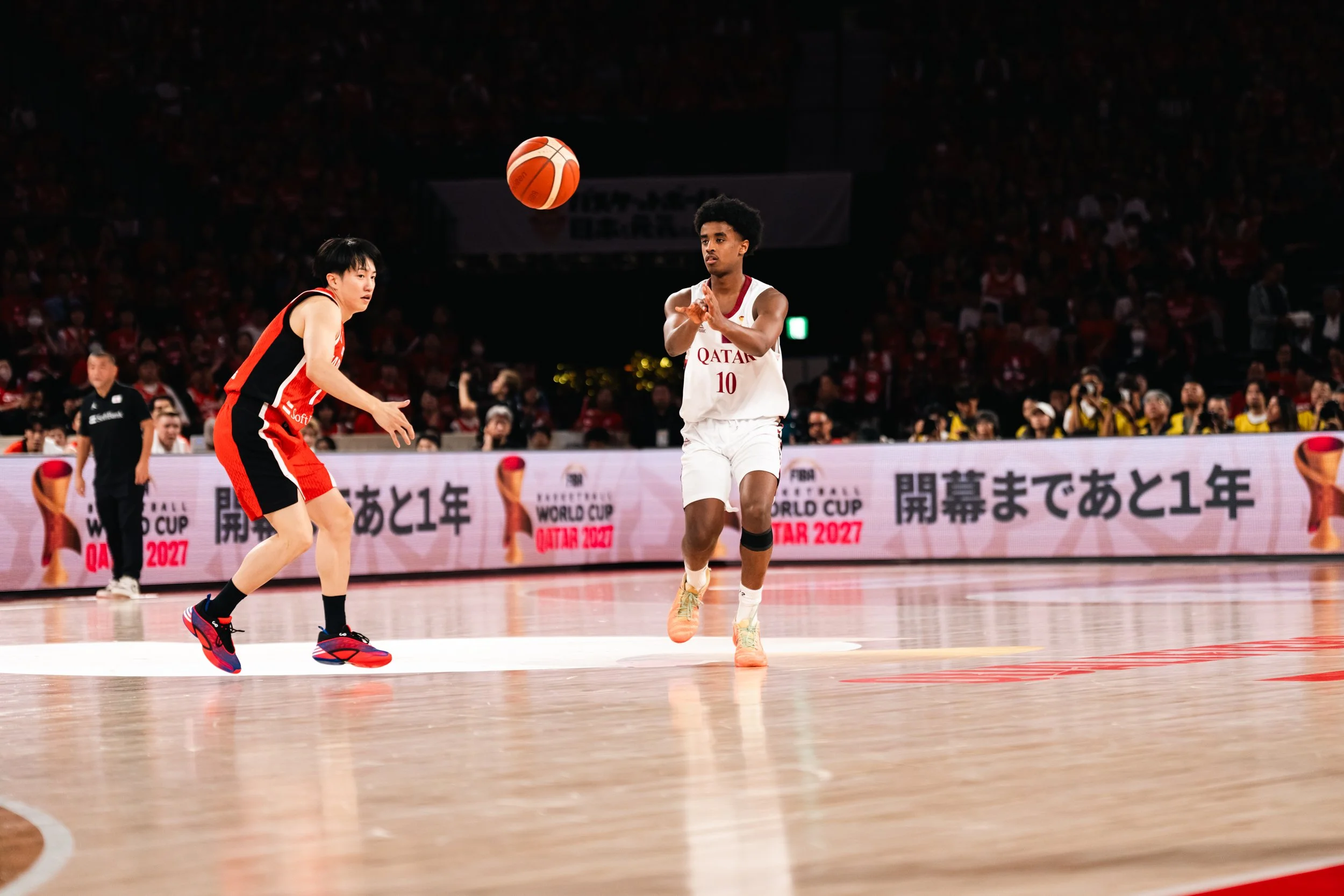 FIBAWC-WINDOW4-JPN-QTR-64.jpg