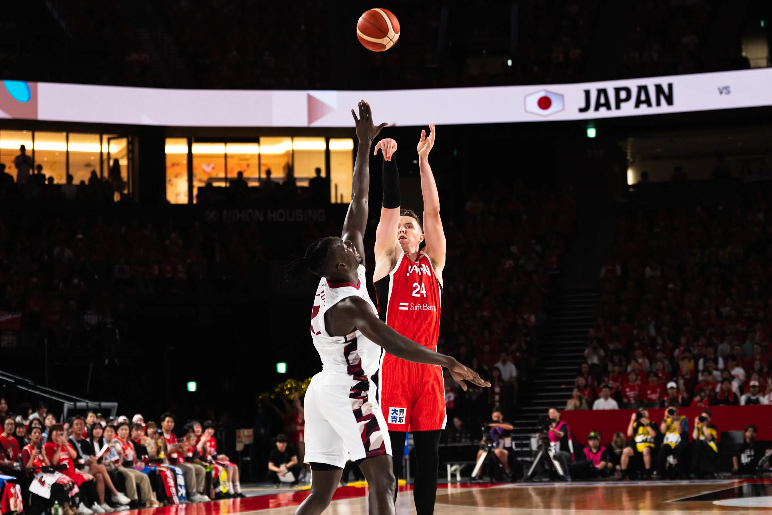FIBAWC-WINDOW4-JPN-QTR-17.jpg