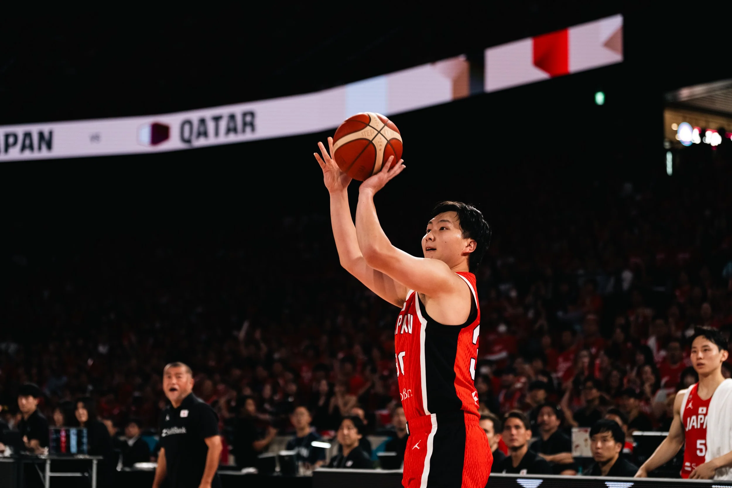 FIBAWC-WINDOW4-JPN-QTR-30.jpg