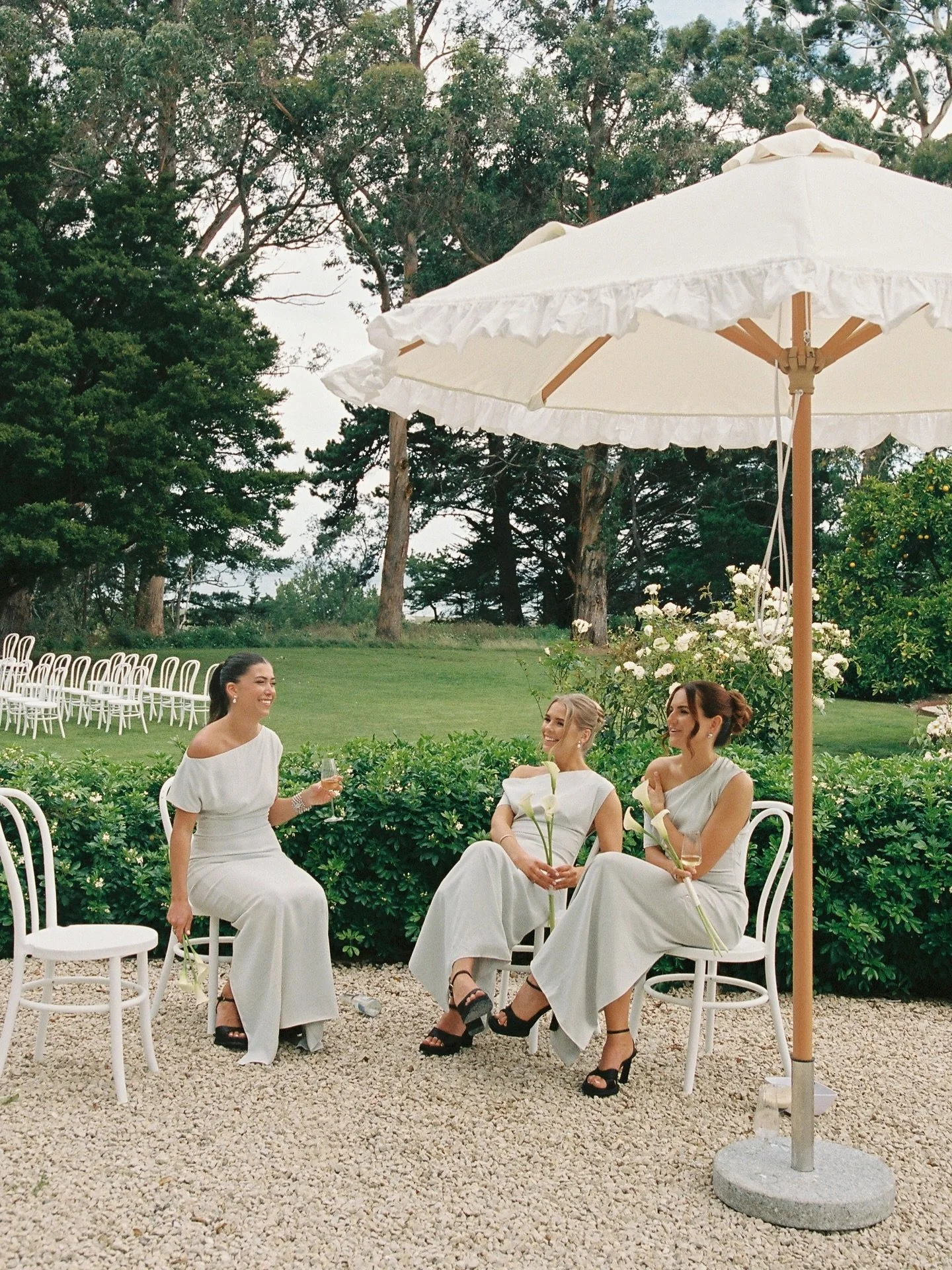 Your dream day in the perfect place 💌

@megelizabethstudio 
@alexiamcgillivray 
@hayesbridal 
@jennyburttflorist 
@temaniahomestead