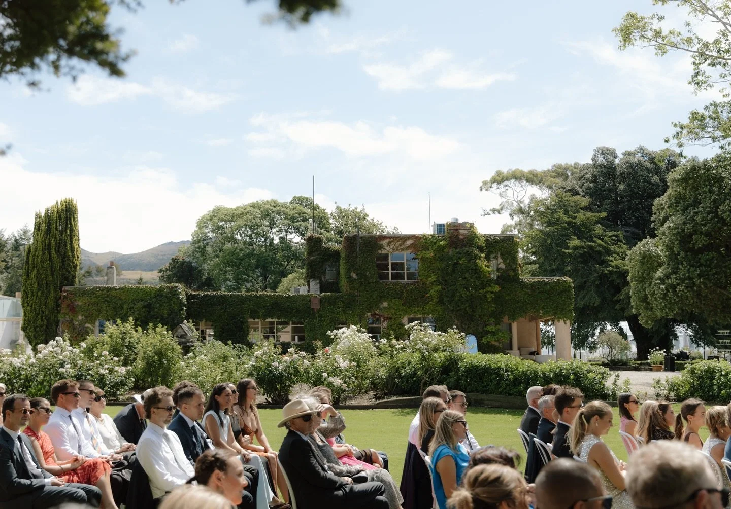 A timeless, romantic setting to celebrate your love 💌