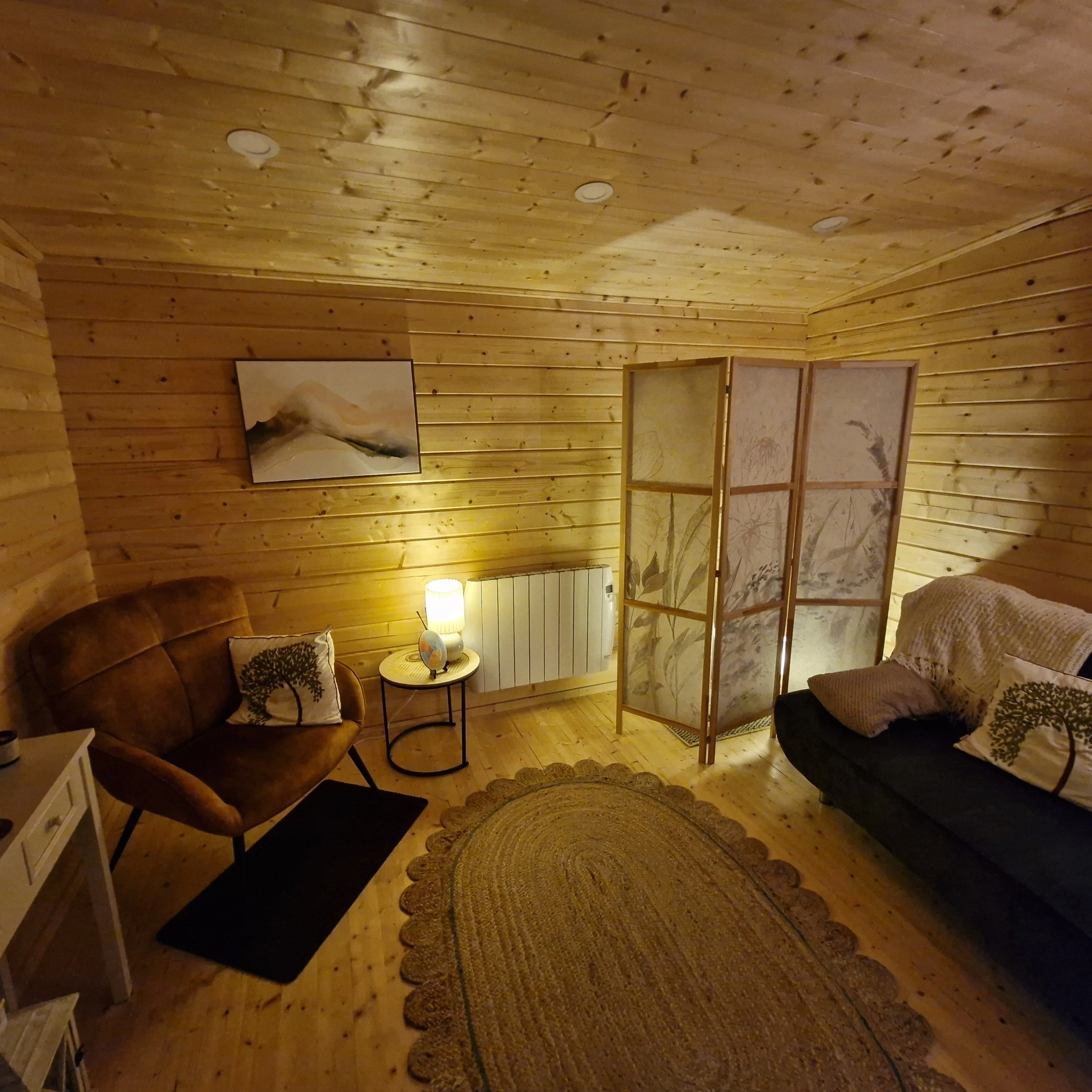 Cabin 4.jpg