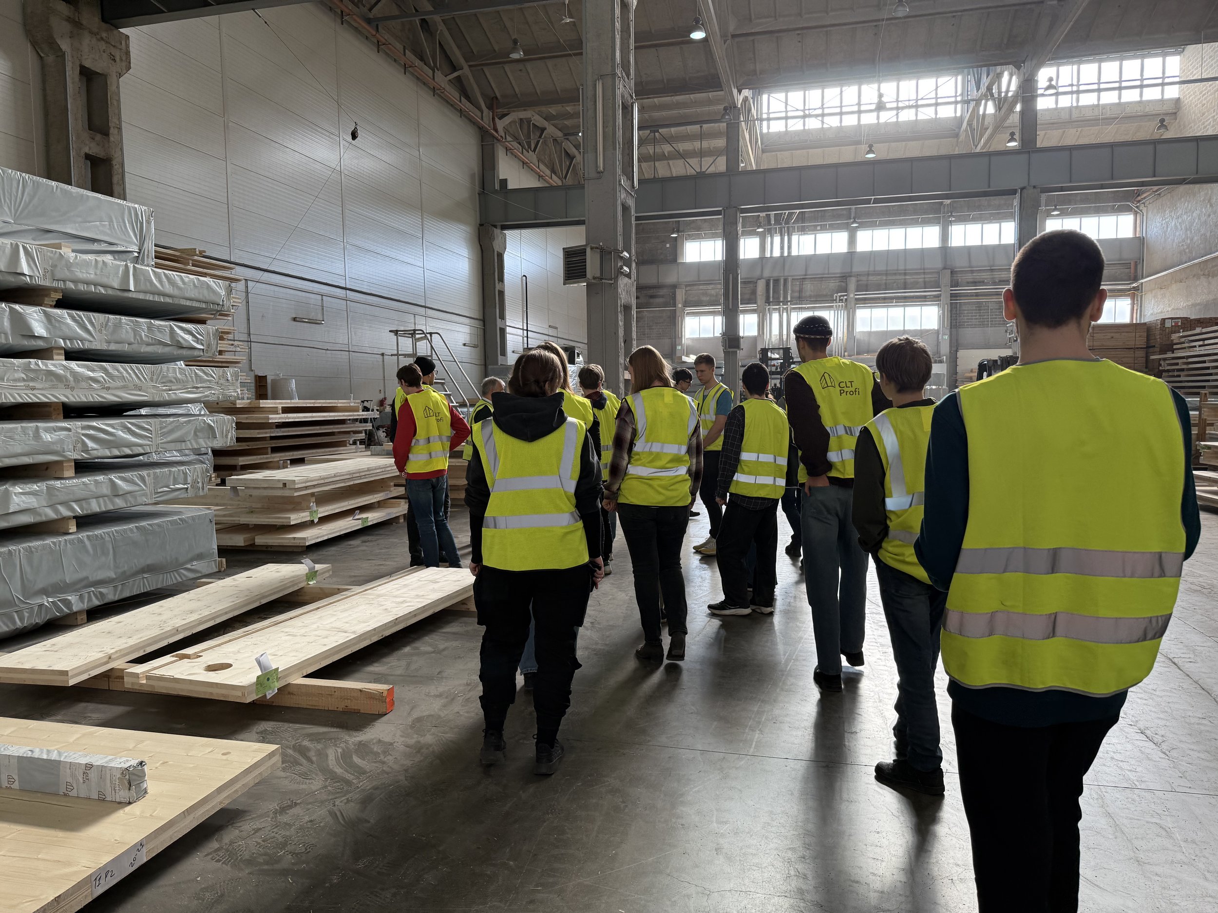 Studiju vide, ieguvumi un kurss "Wood for Youth" Jaunās Būvniecības skolā 