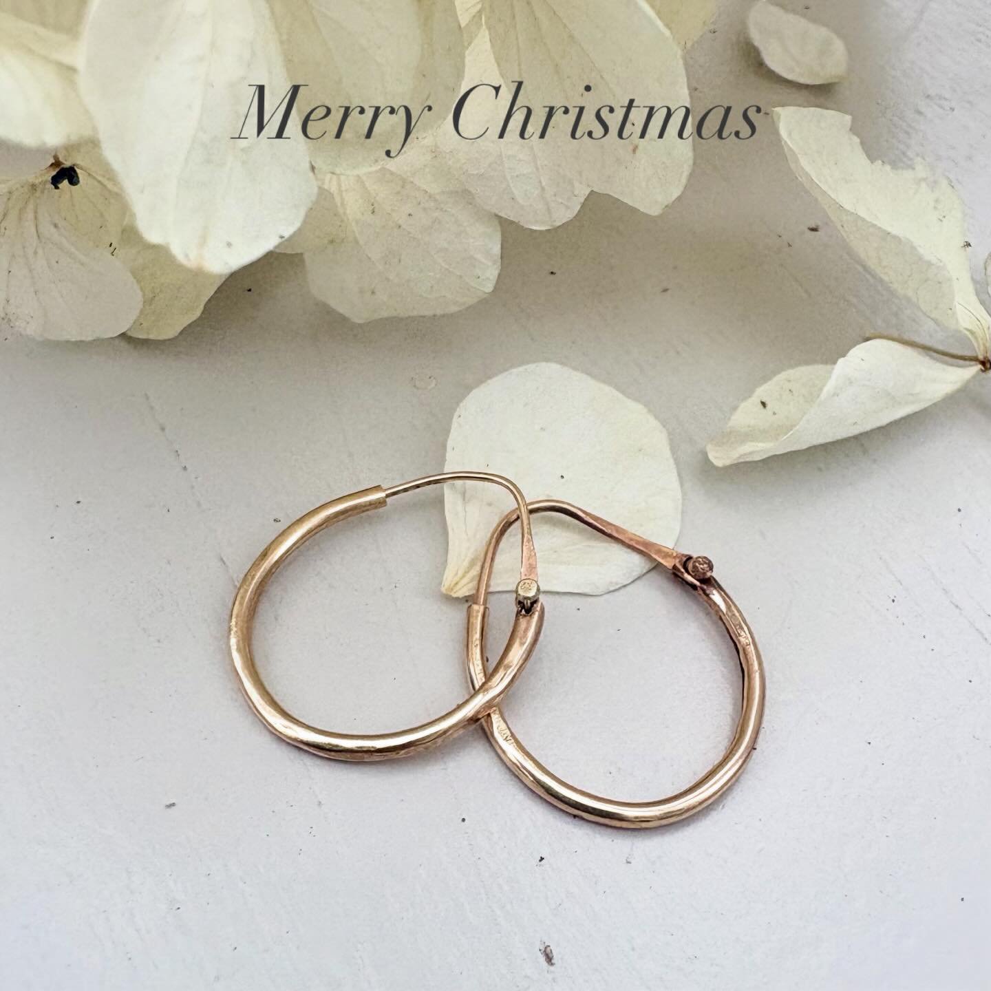 The most important commission I made for Christmas this year. 
My eight-year-old daughter Robyn had her ears pierced this year and asked me to make her a pair of gold hoops earrings for Christmas. 
May I be blessed with her requests for many more yea