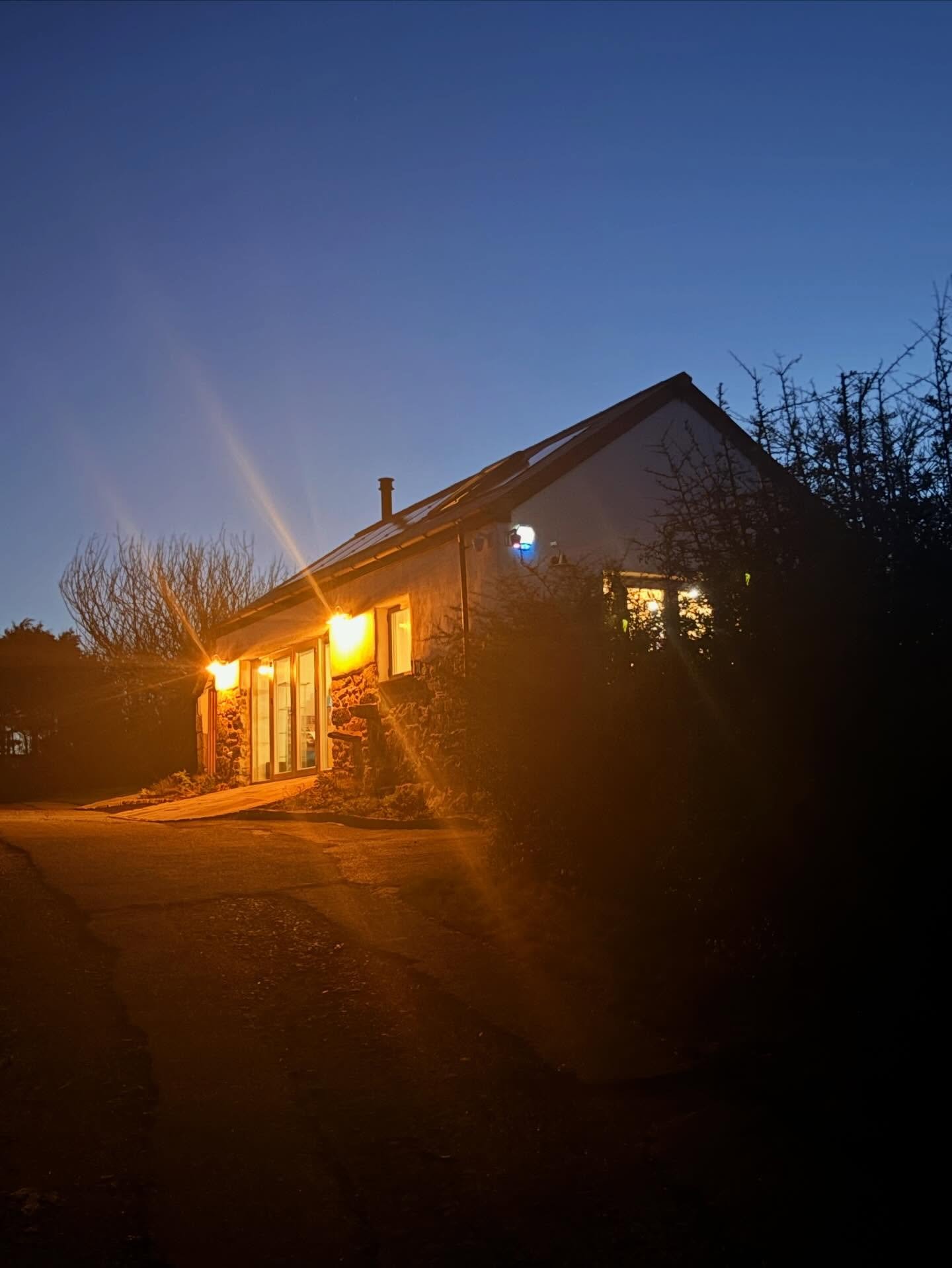 &ldquo;Owrek&rdquo; means gold in Cornish language and it&rsquo;s what I decided to name my jewellery studio. Here is a view of it in the frosty evening as I walk up to do a couple of hours work.