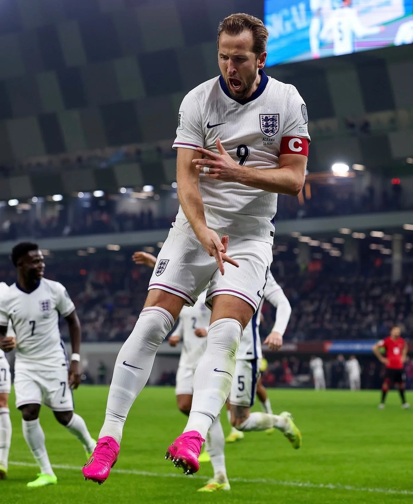 Harry Kane. The ultimate professional. 🔥⚽️

There&rsquo;s a clip doing the rounds of him sprinting back into his own box to make a tackle &mdash; and it sums him up perfectly. Work rate. Responsibility. Team first.

But it&rsquo;s not just effort.
H
