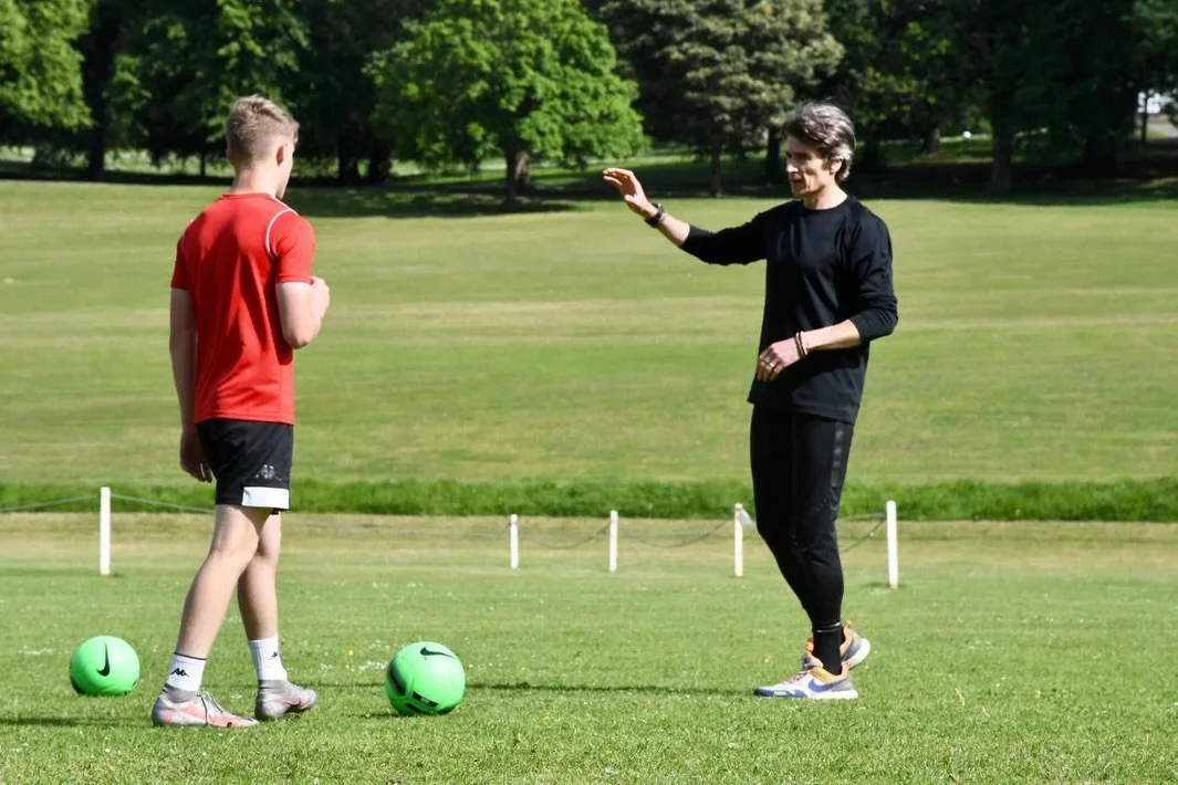 Everyone at #Integerfootball would like to wish the happiest of birthdays to the person behind everything we do @sdcliffordperformance 🎂⚽️

#footballcoach #birthday #leeds #roundhay