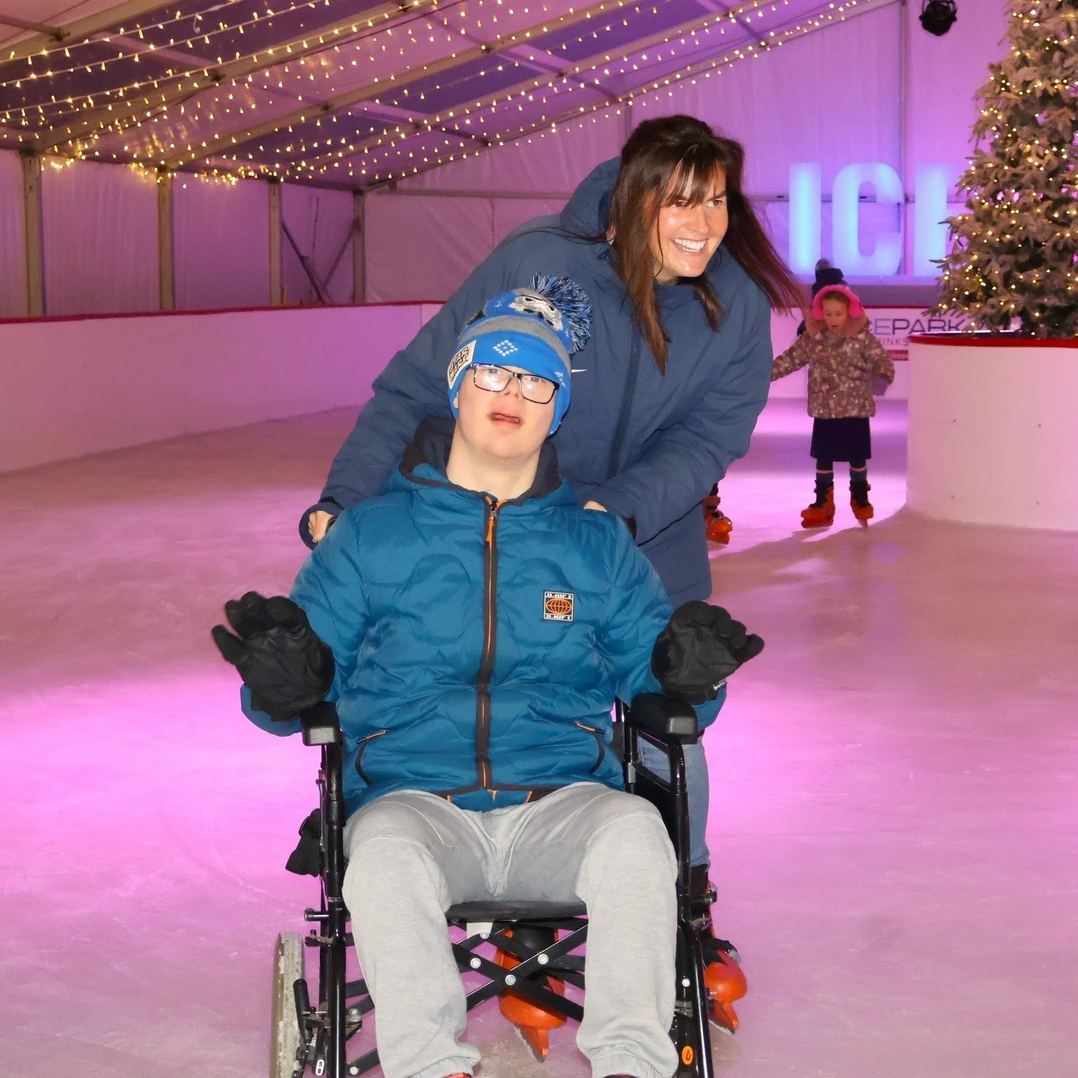 ⛸️ An absolute privilege to take our amazing weekly Social Club on the @planetvolt ice recently! Our free weekly Social Club aims to give young adults with additional needs social opportunities they may not otherwise access. The latest session saw us