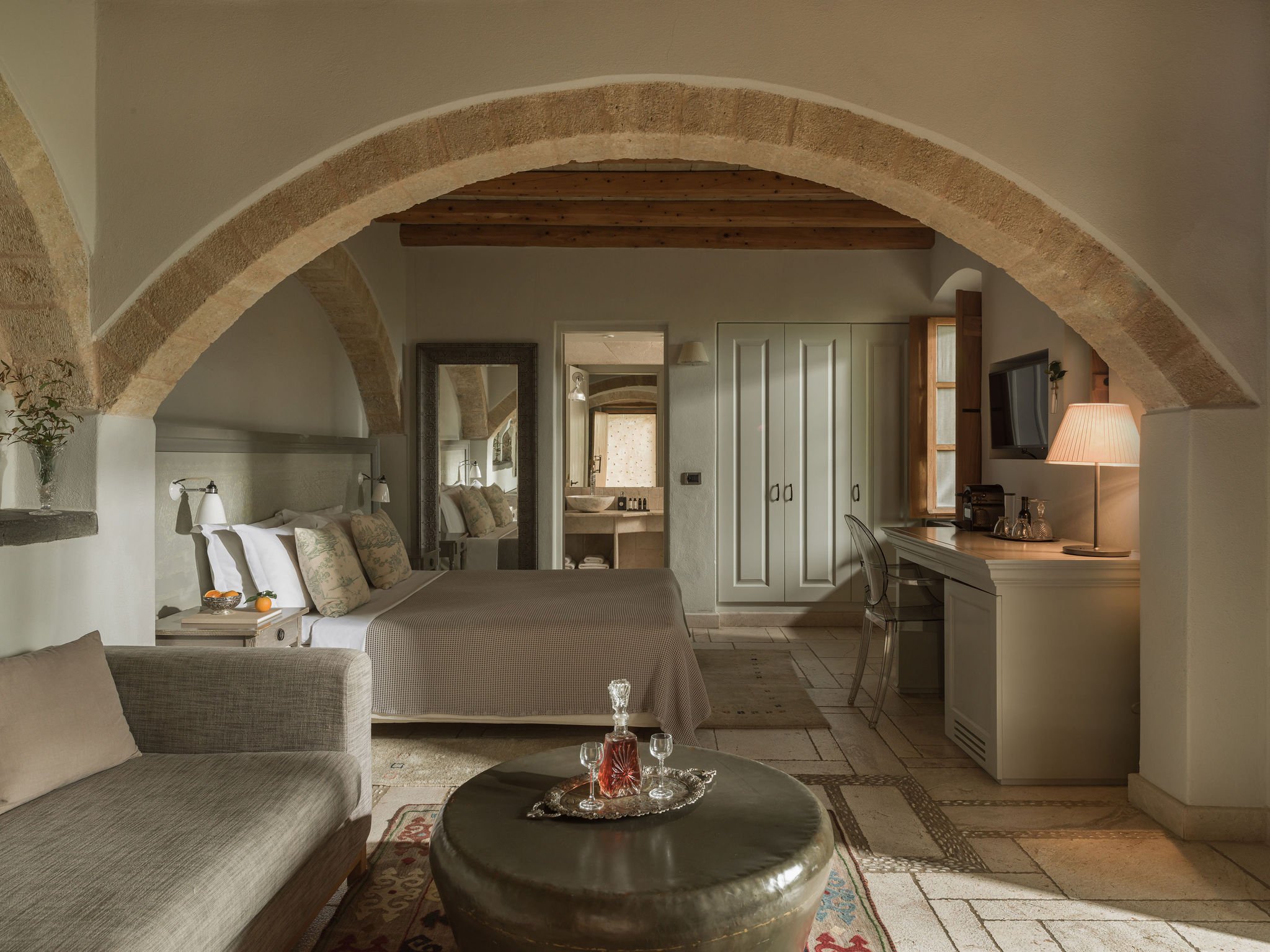 Junior Suite - Kinsterna Hotel.jpg