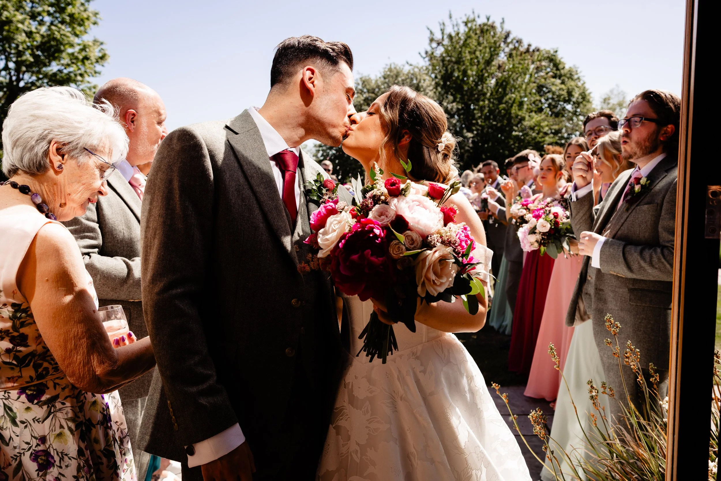 Ryan_Briony_StokeFarmBarn_250526551.jpg
