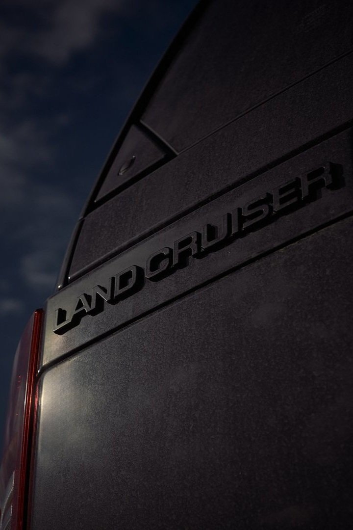 TOYOTA-LAND-CRUISER-2024-_CLP9132.jpg