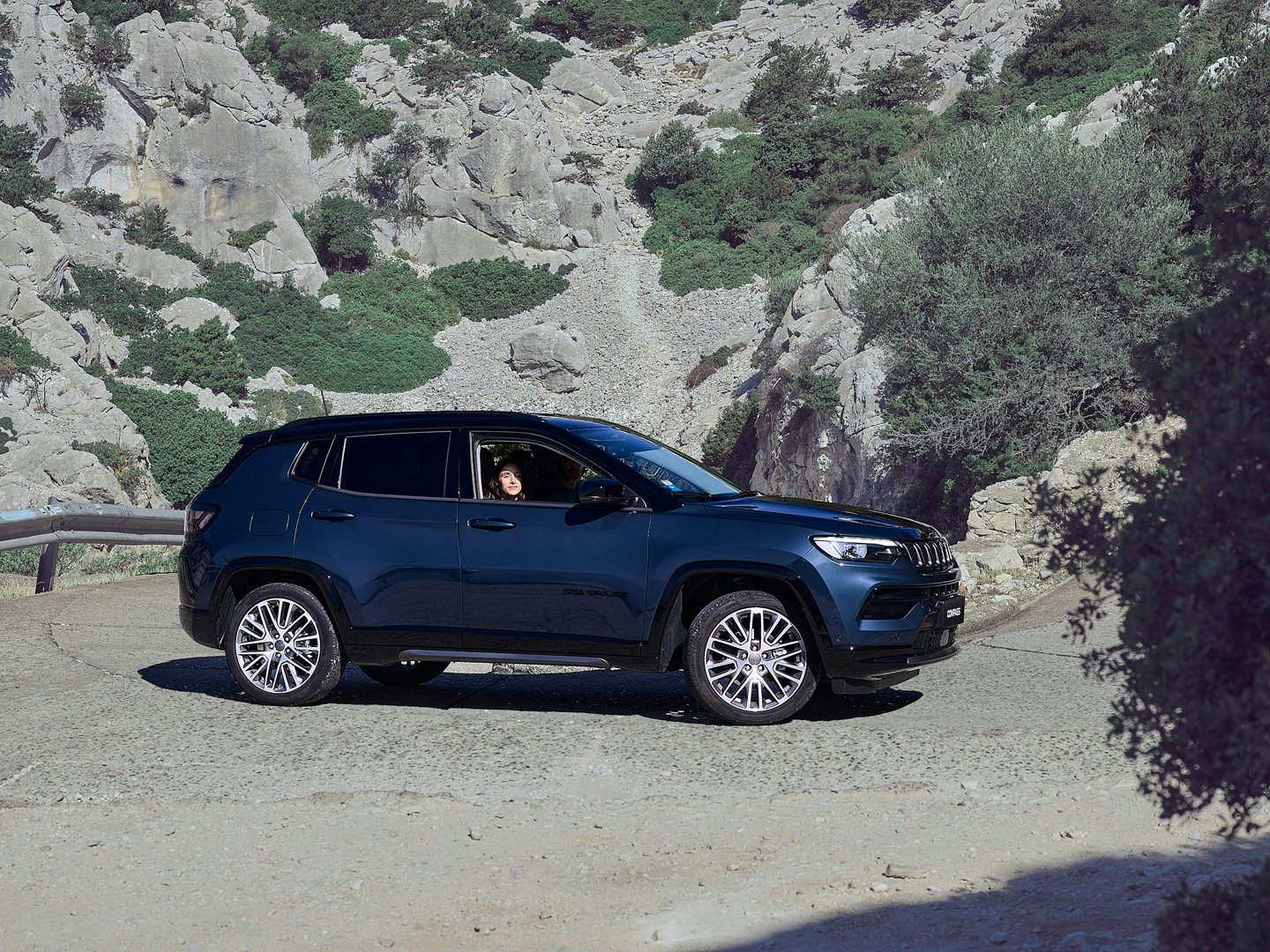JEEP-COMPASS-26-07-24-CF029445.jpg