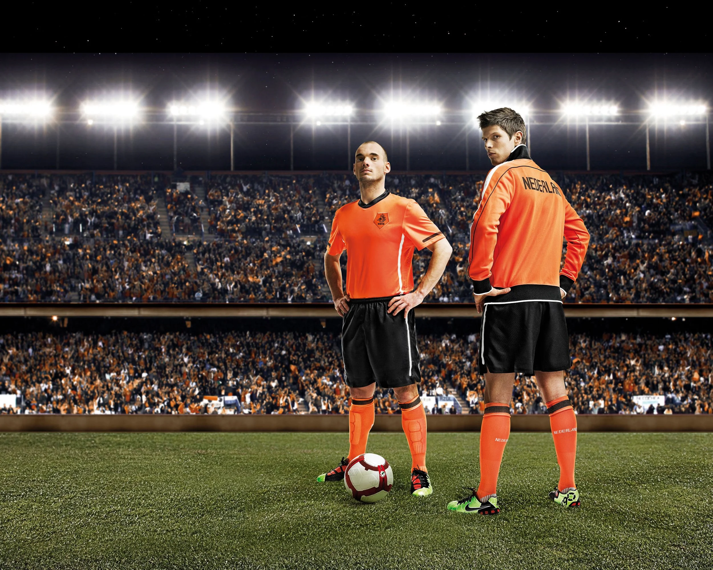 WESLEY-SNEIJDER-KLASS-HUNTELAAR-RAFAEL-VAN-DER-VAART-NIKE-NEDERLAND-HR-full-crop.jpg