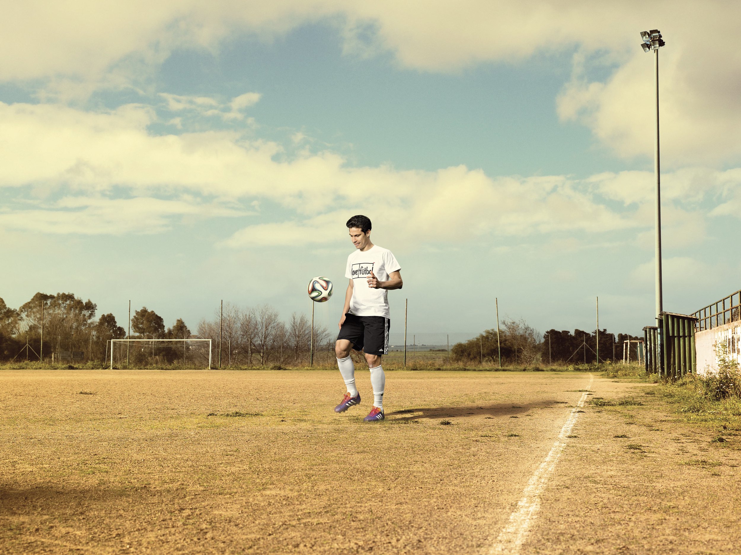 HERNANES-LOVE-FUTBOL-CF029534_HR.jpg