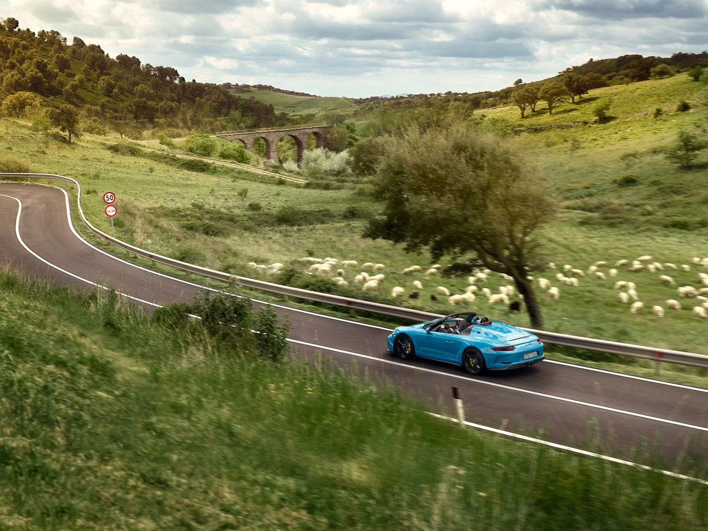 PORSCHE-911-SPEEDSTER-2019-CF009445.jpg