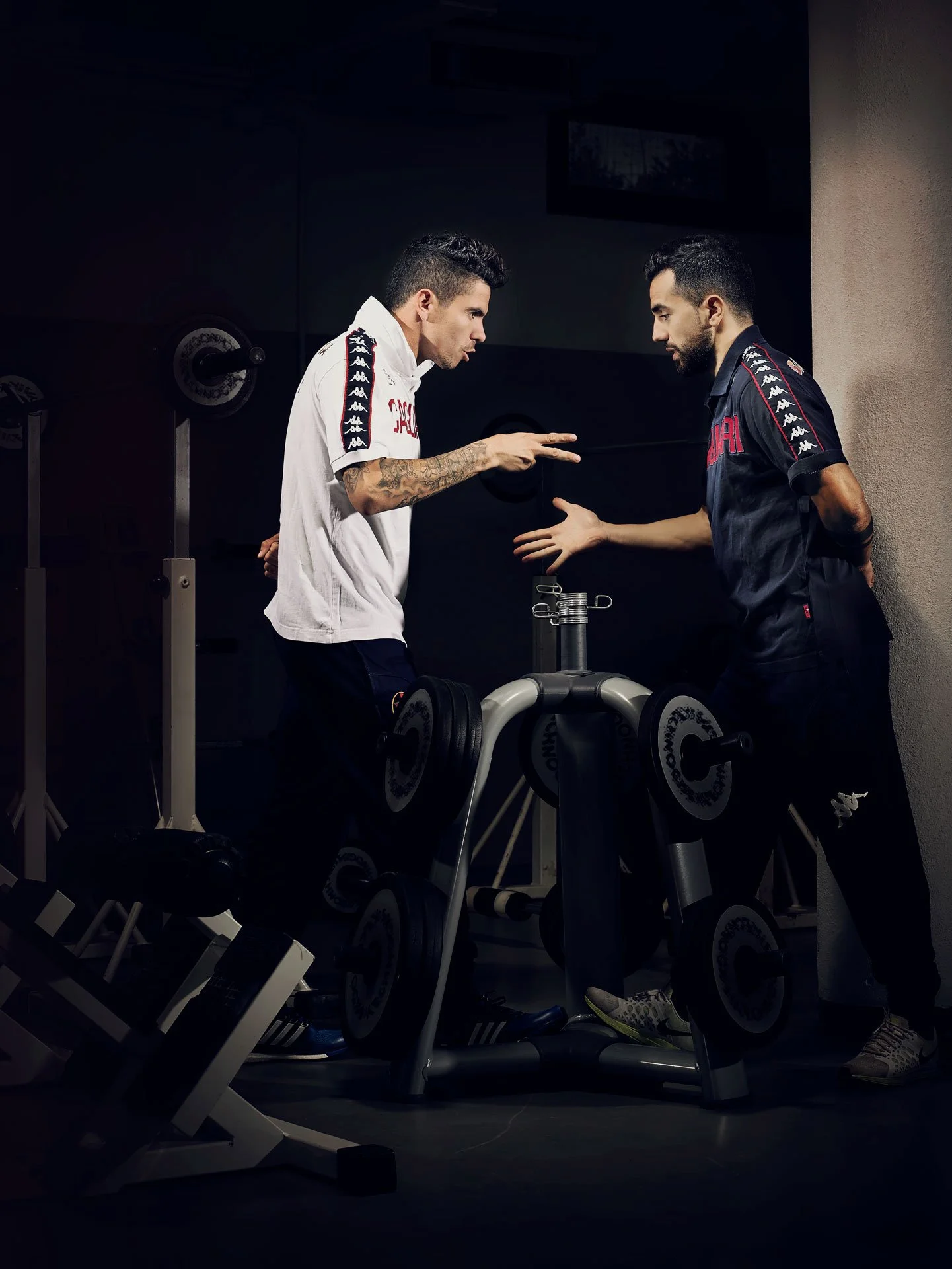 CAGLIARI-CALCIO-CALENDAR-2015-CHRIS-LAWRENCE-FARIAS-SAU.jpg