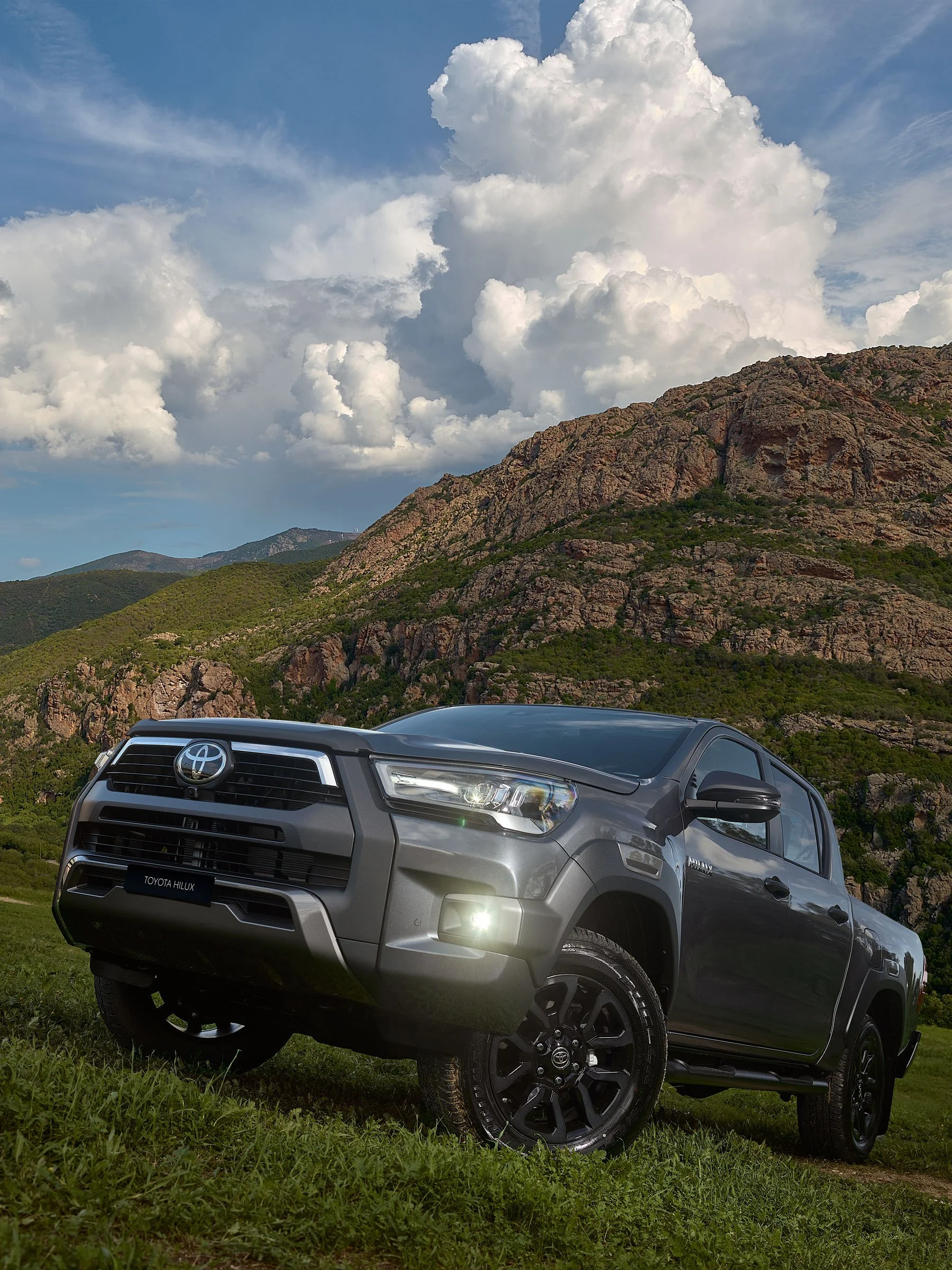 11-2025-TOYOTA-HILUX-Executive-33570.jpg